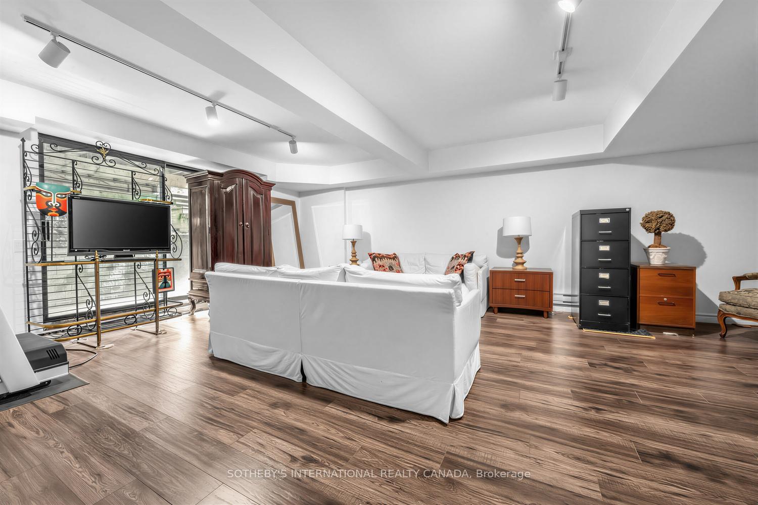473 Spadina Road