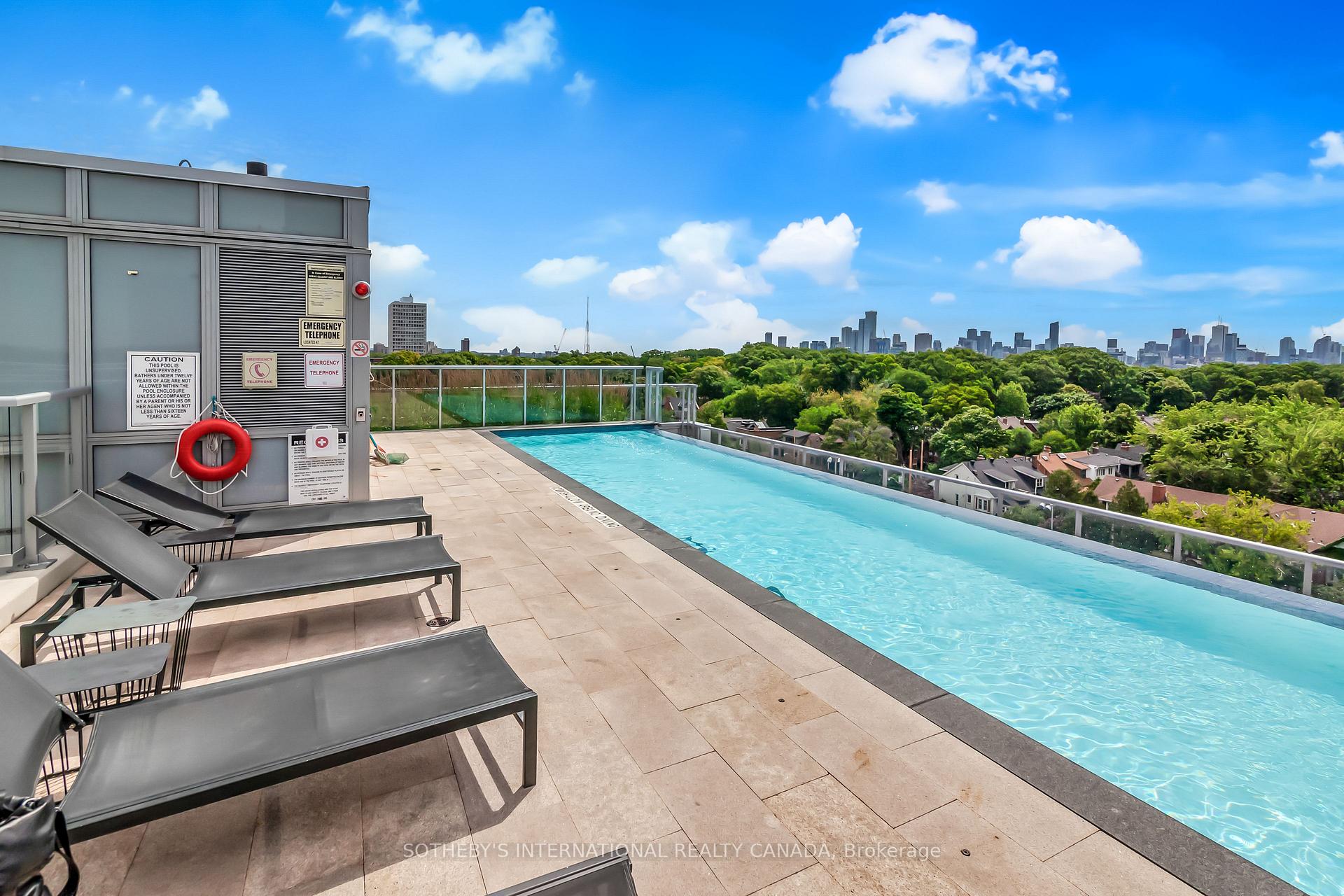 501 St Clair Avenue W 326