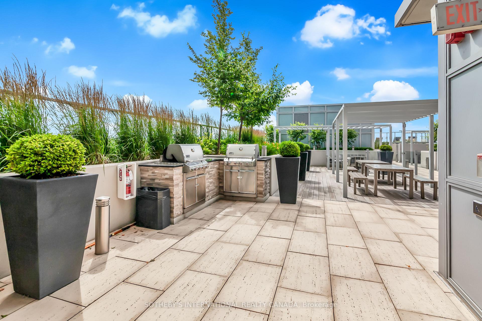 501 St Clair Avenue W 326