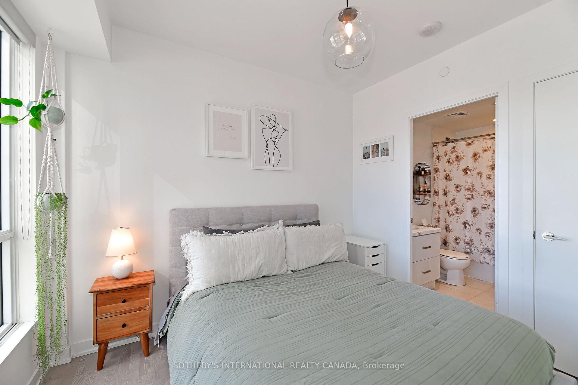 501 St Clair Avenue W 326