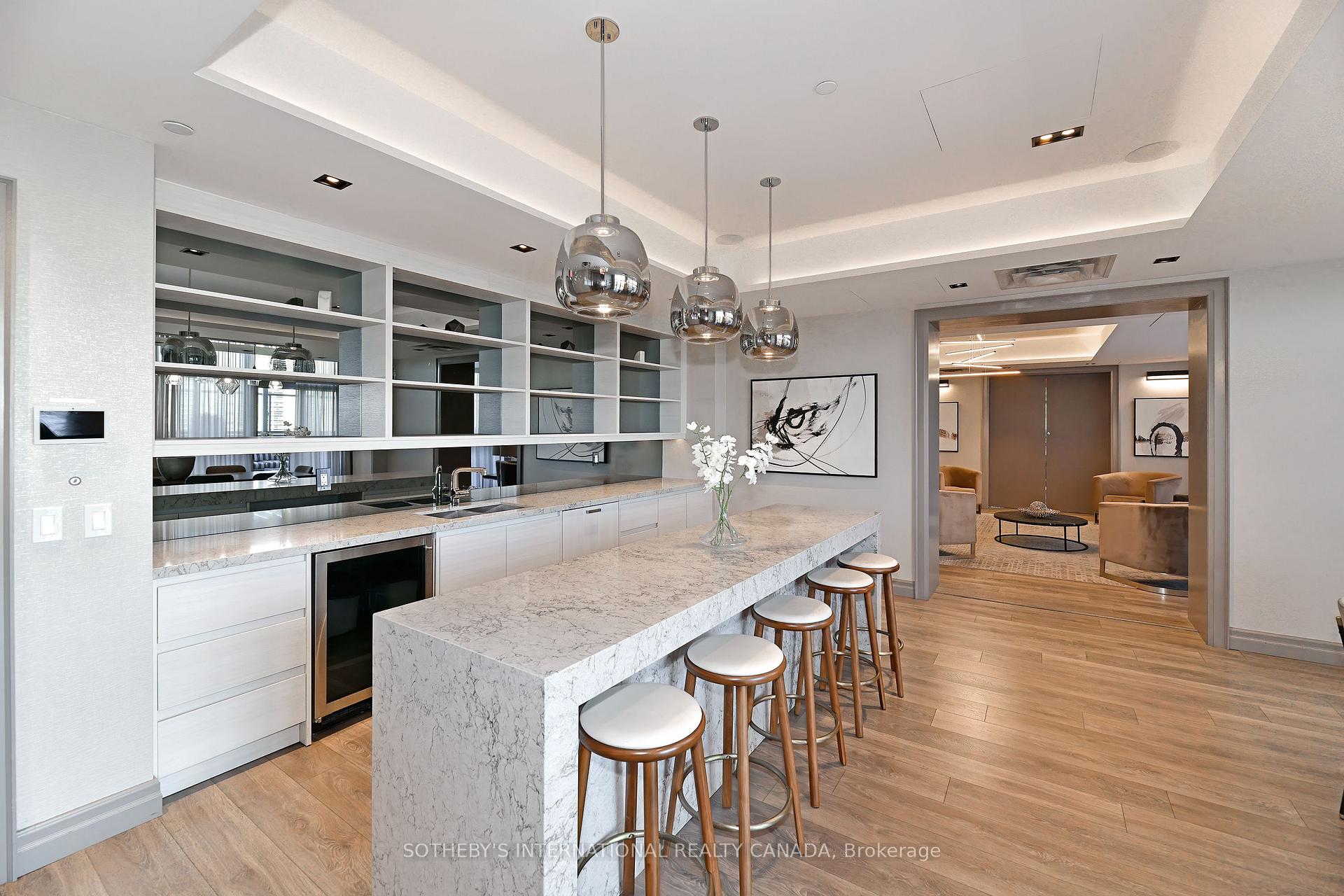 501 St Clair Avenue W 326