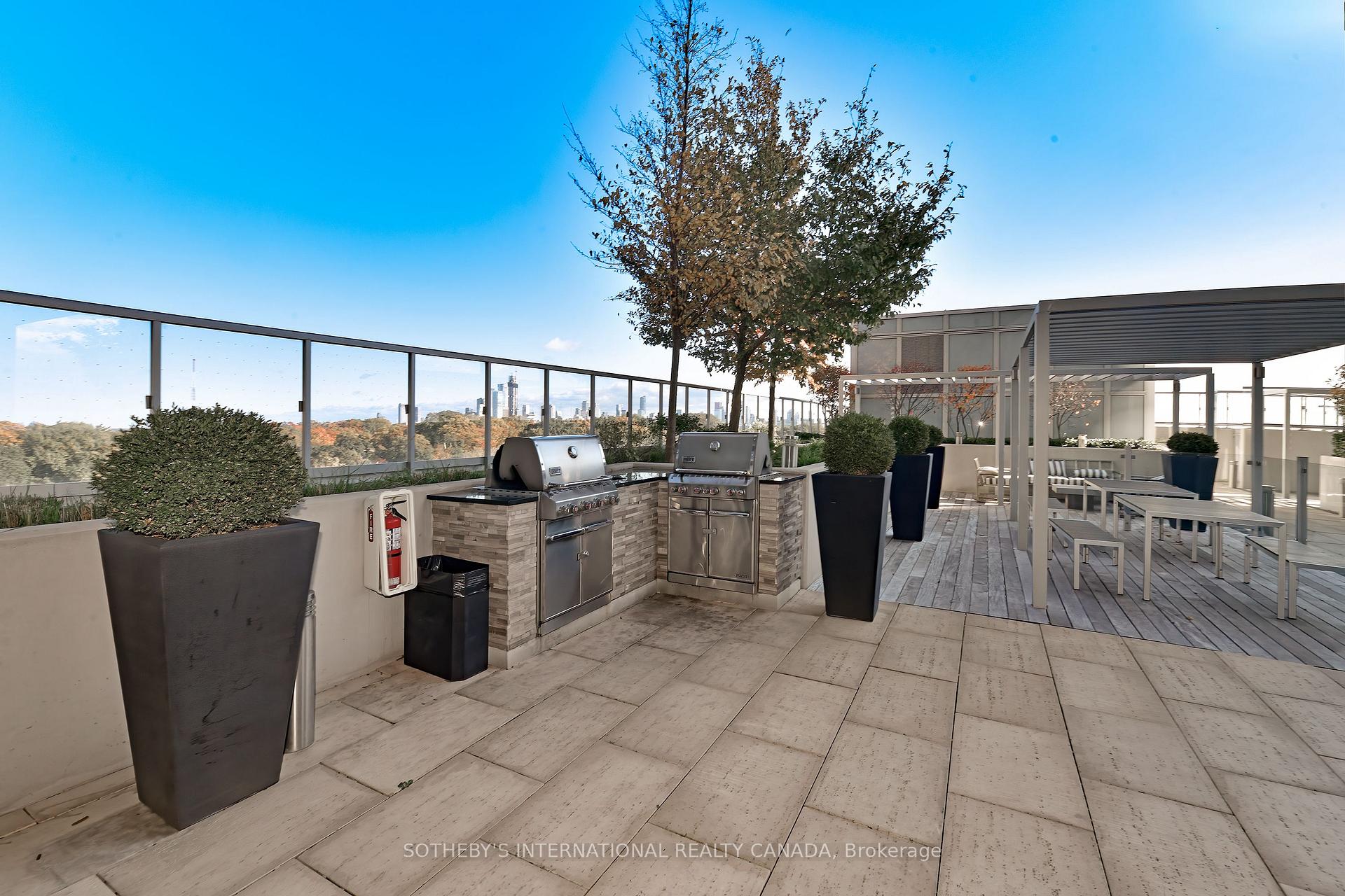 501 St Clair Avenue W 326