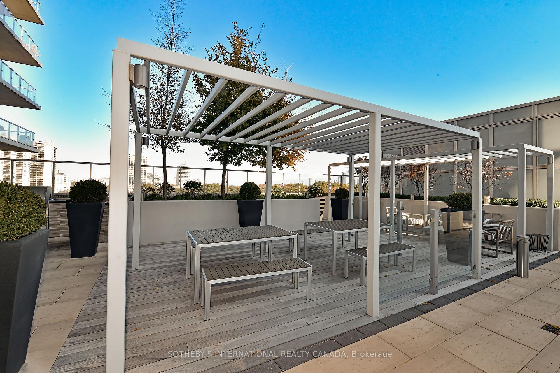 501 St Clair Avenue W 326