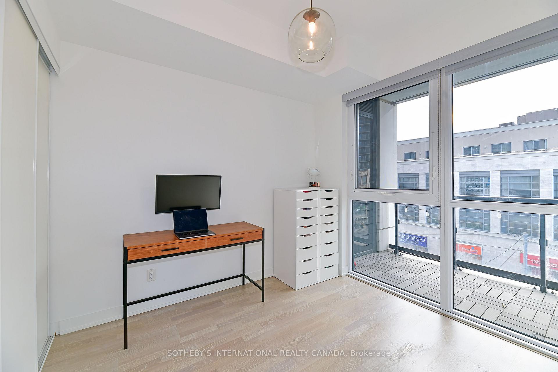 501 St Clair Avenue W 326