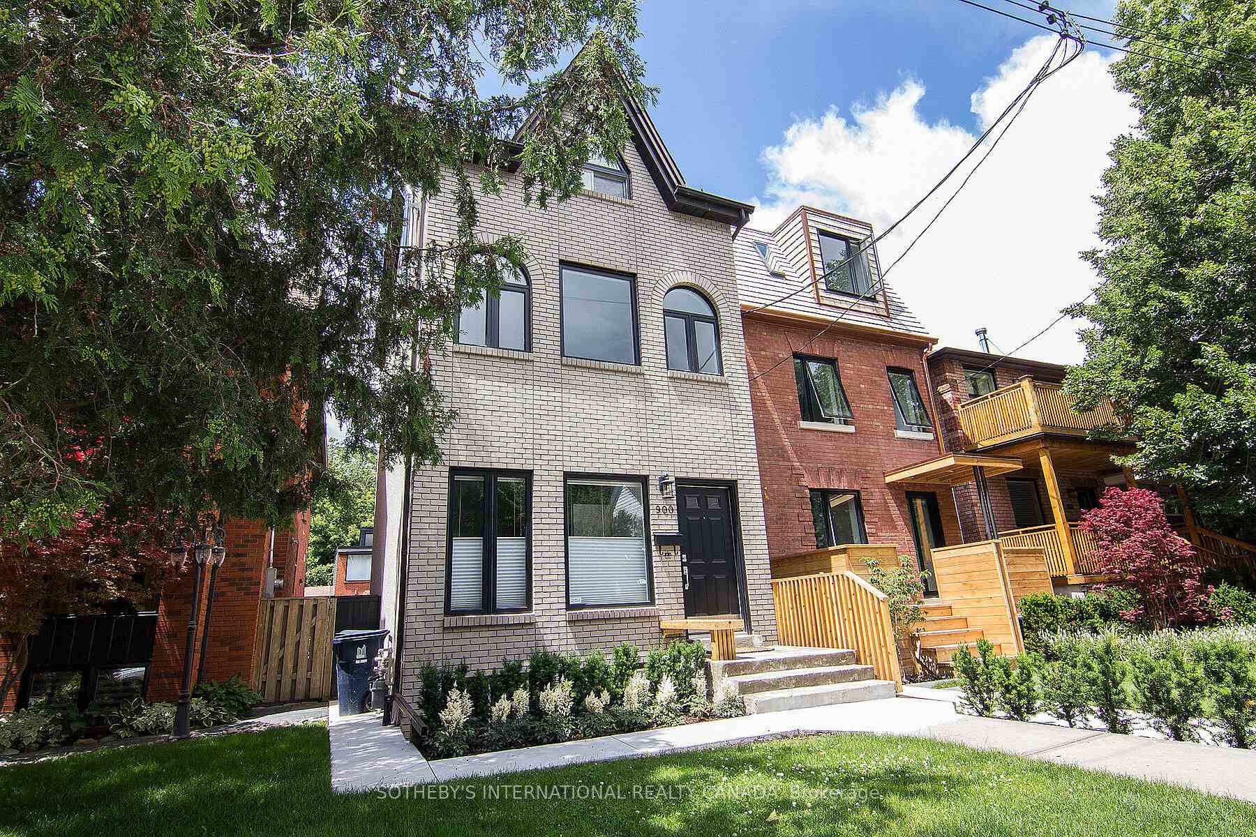 900 Manning Avenue Main