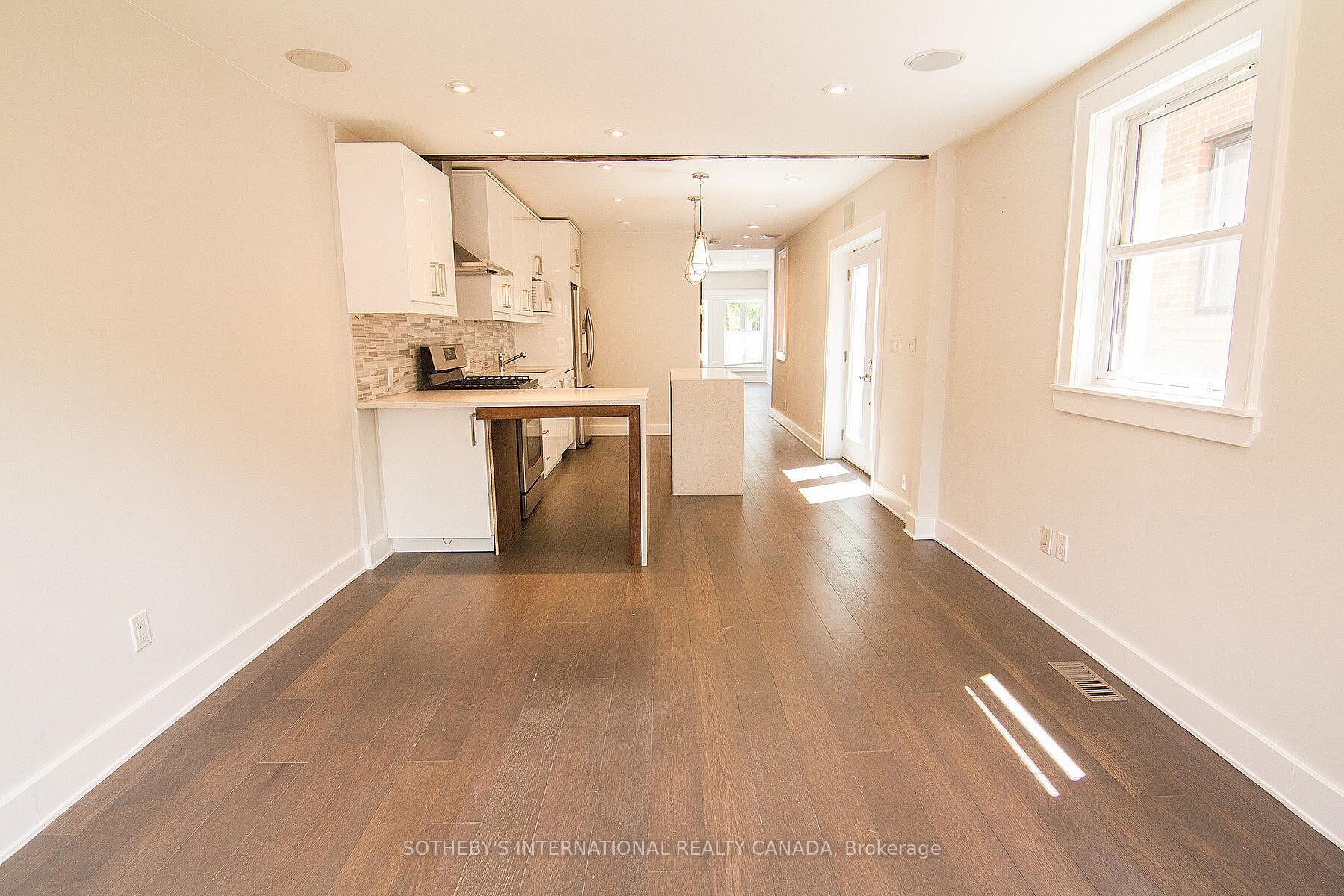 900 Manning Avenue Main