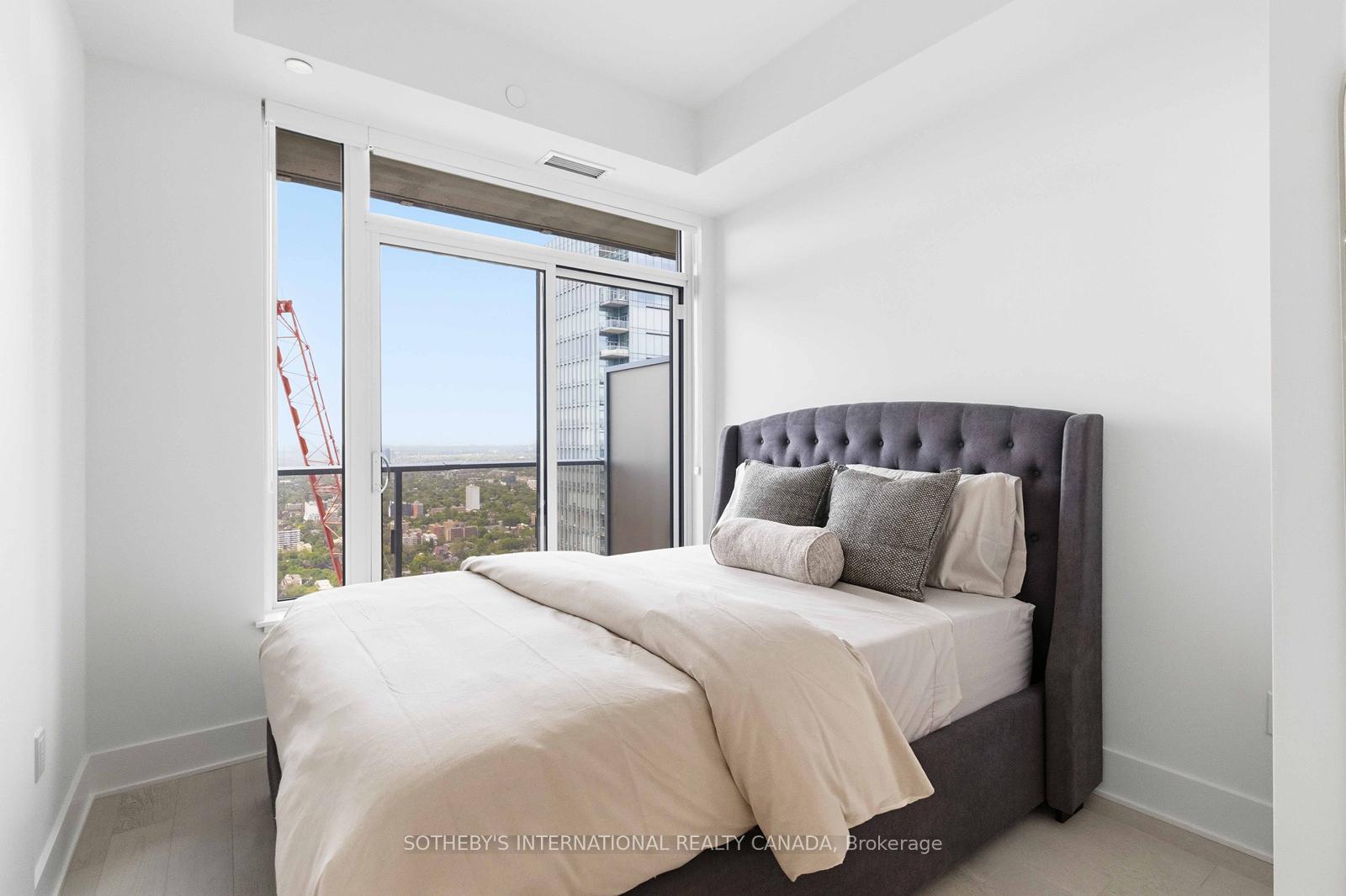 11 Yorkville Avenue 5010