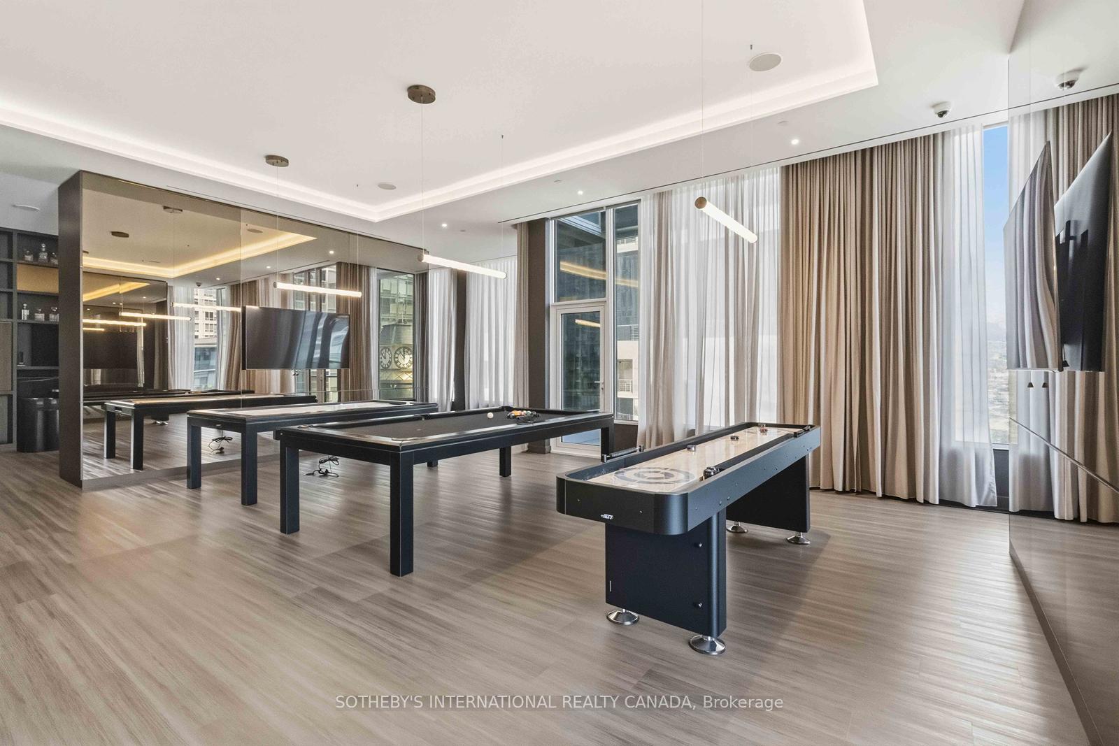 11 Yorkville Avenue 5010