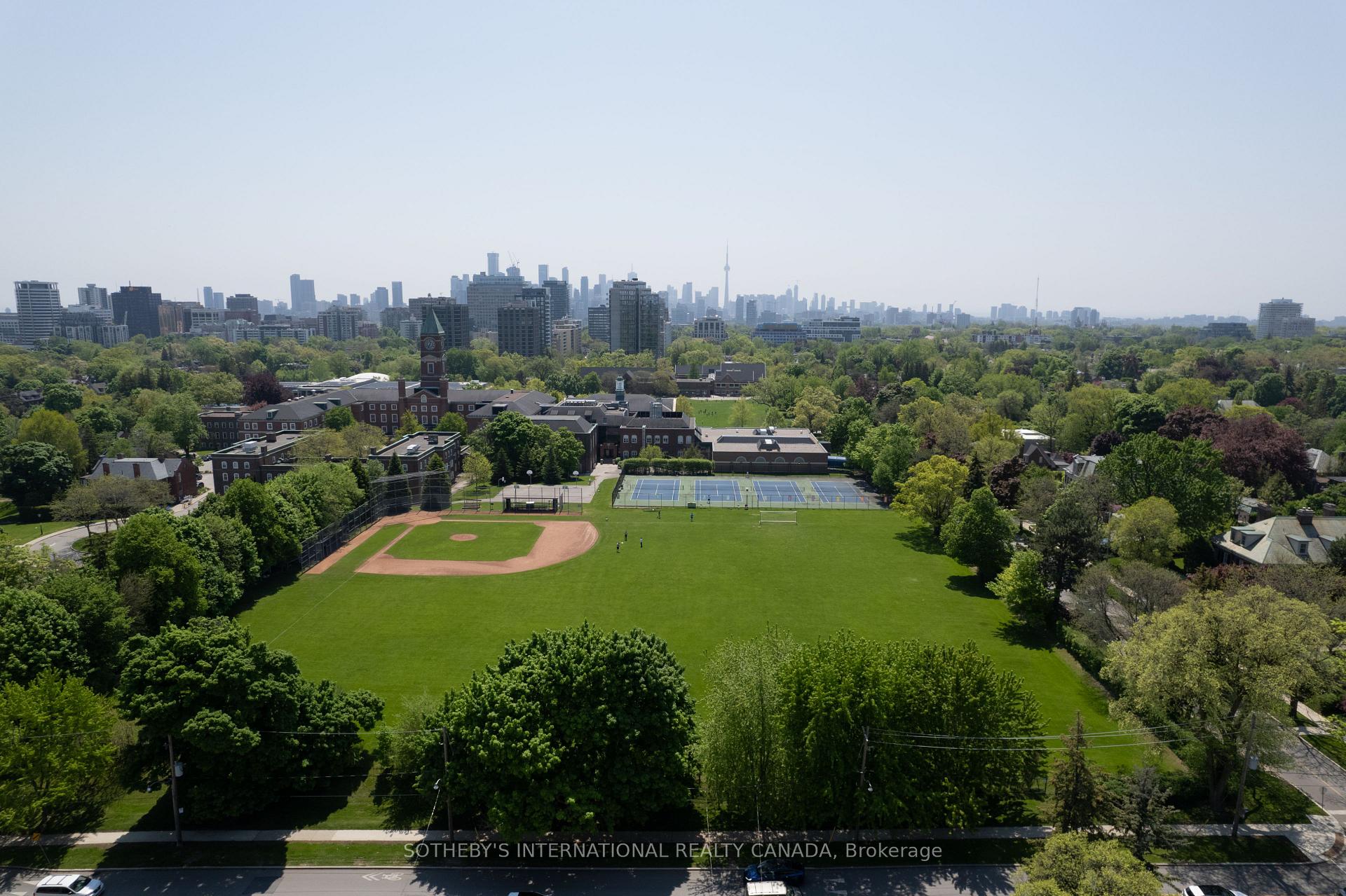 734 Avenue Road, Toronto
