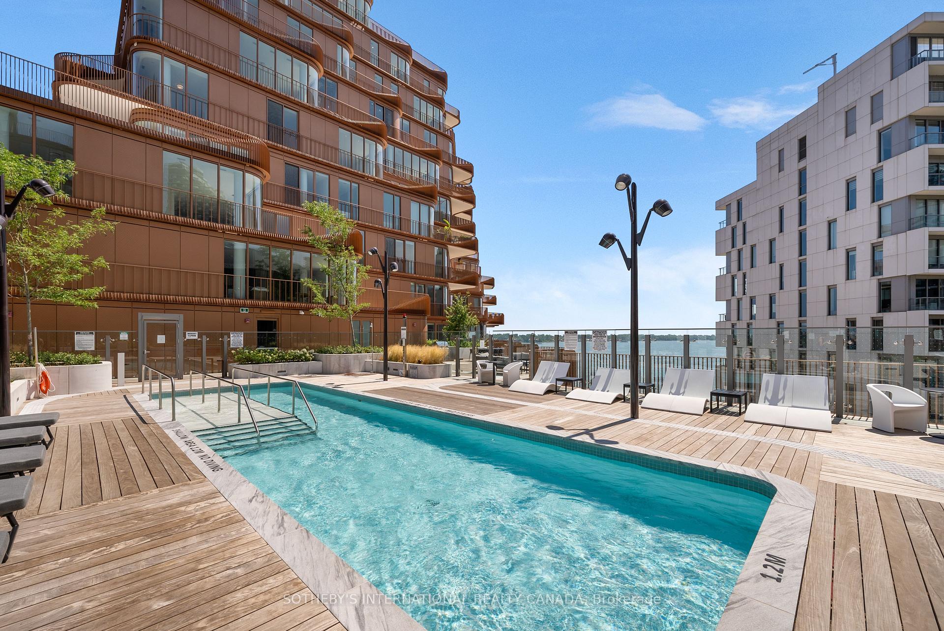 155 Merchants' Wharf SPH1, Toronto Unit: SPH1