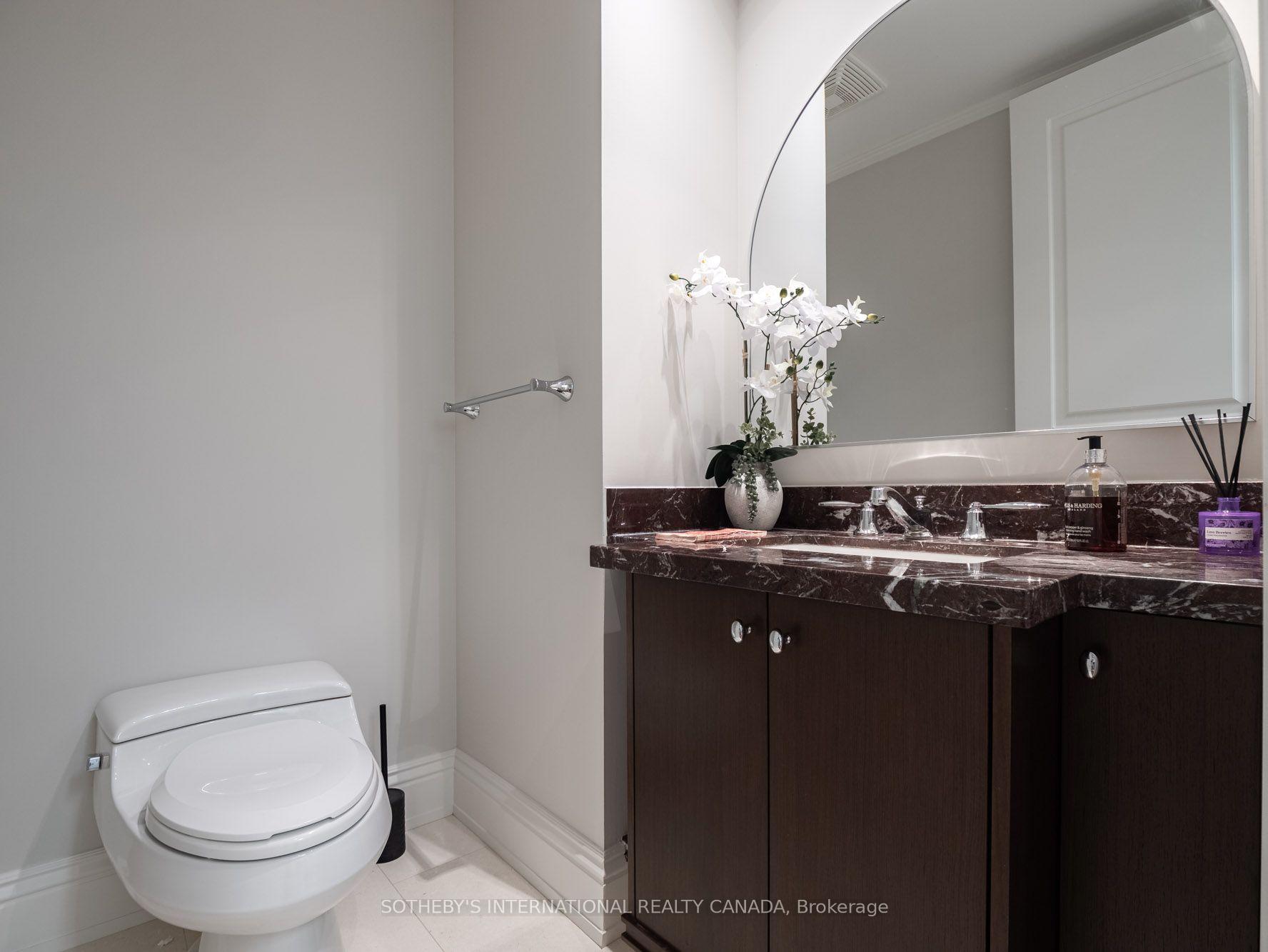 183 Wellington Street W 4301, Toronto Unit: 4301