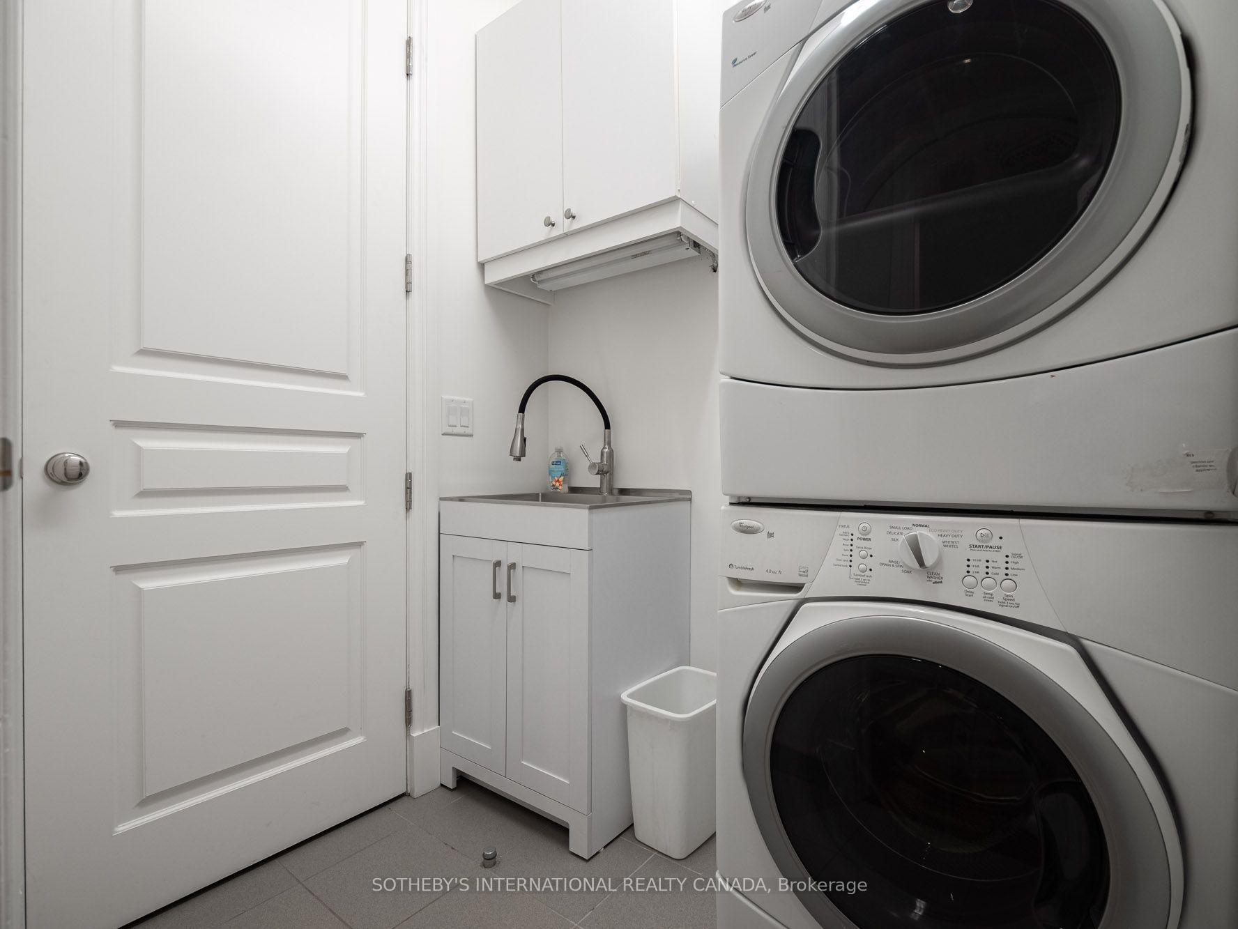 183 Wellington Street W 4301, Toronto Unit: 4301