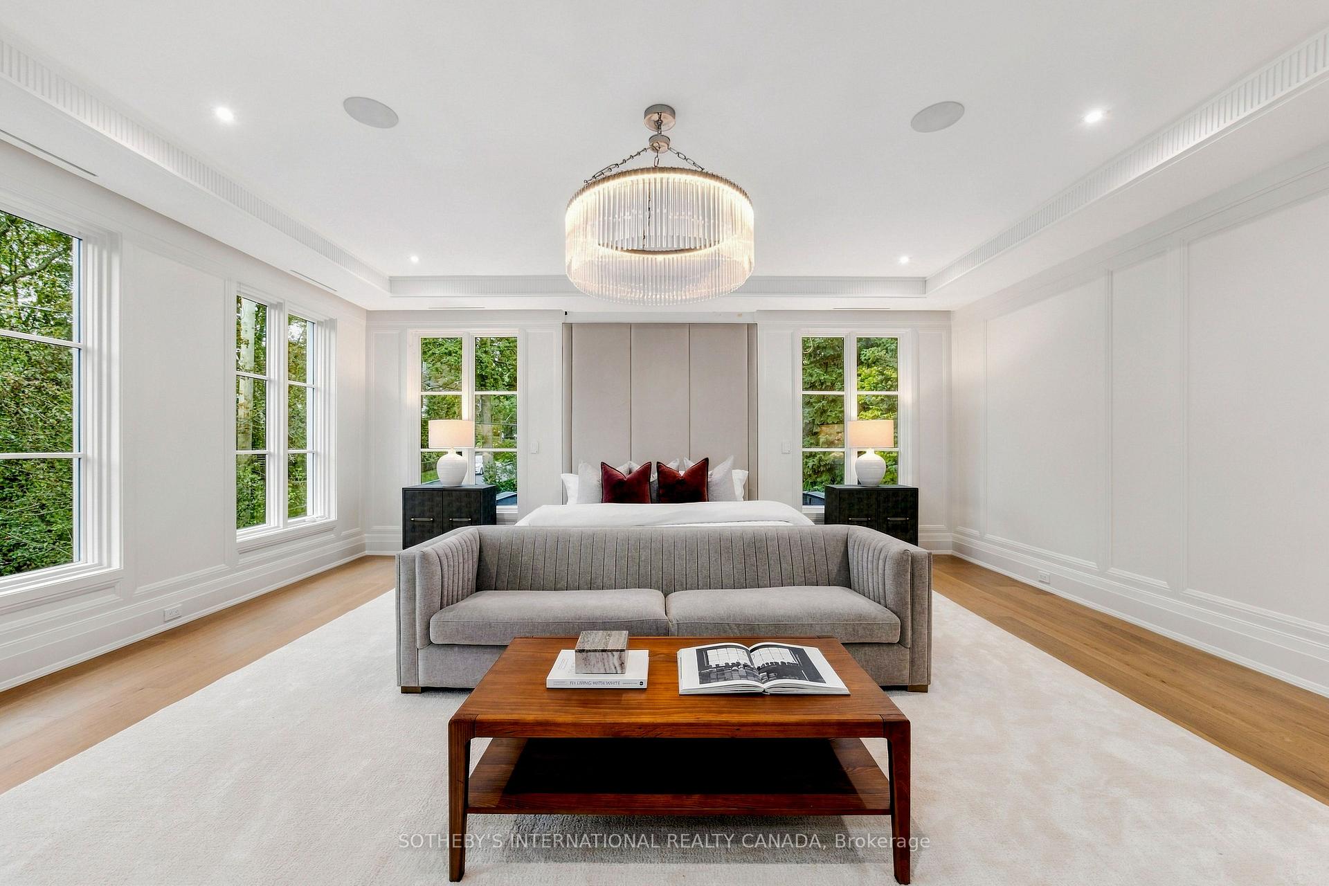 170 Forest Hill Road, Toronto