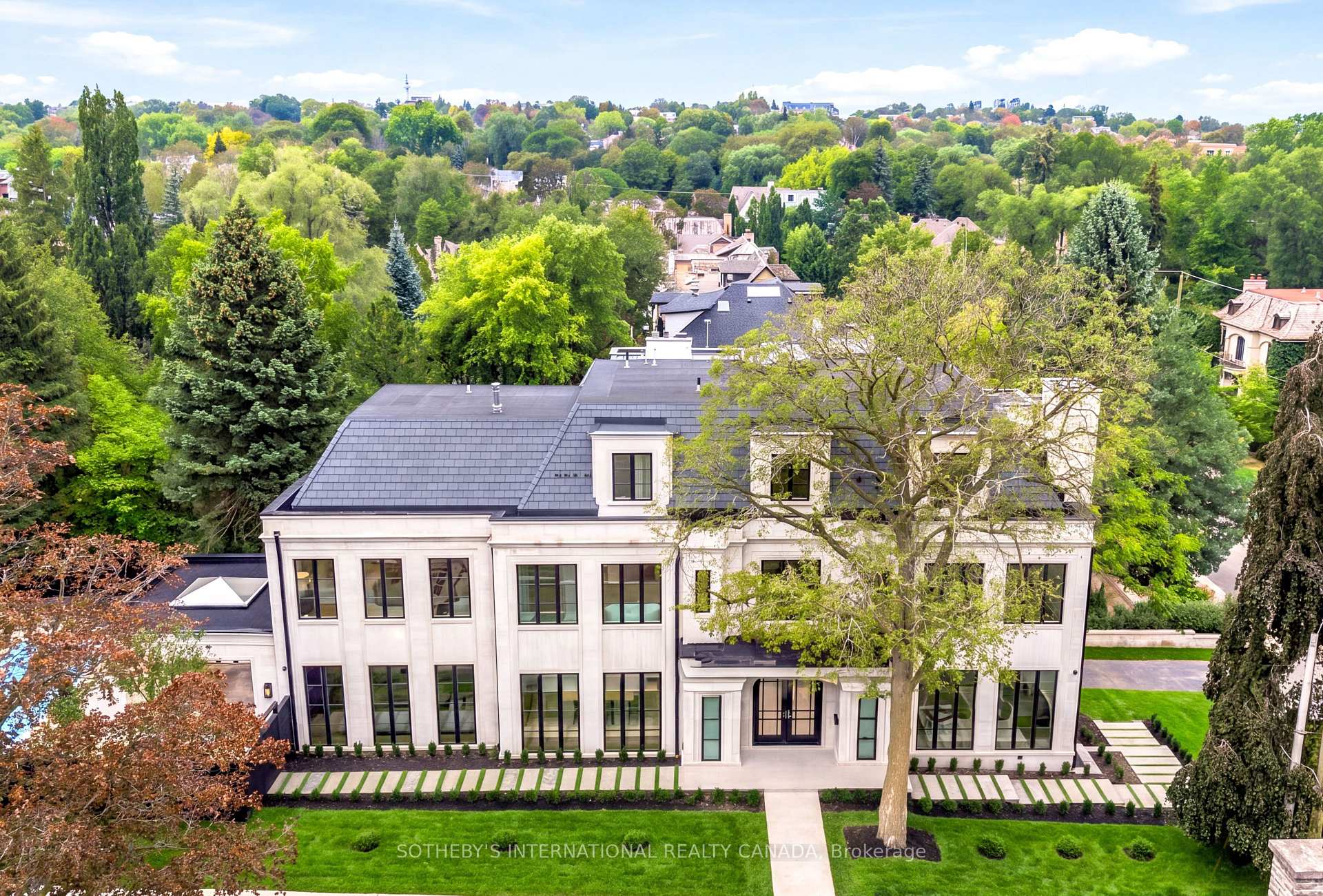 170 Forest Hill Road, Toronto