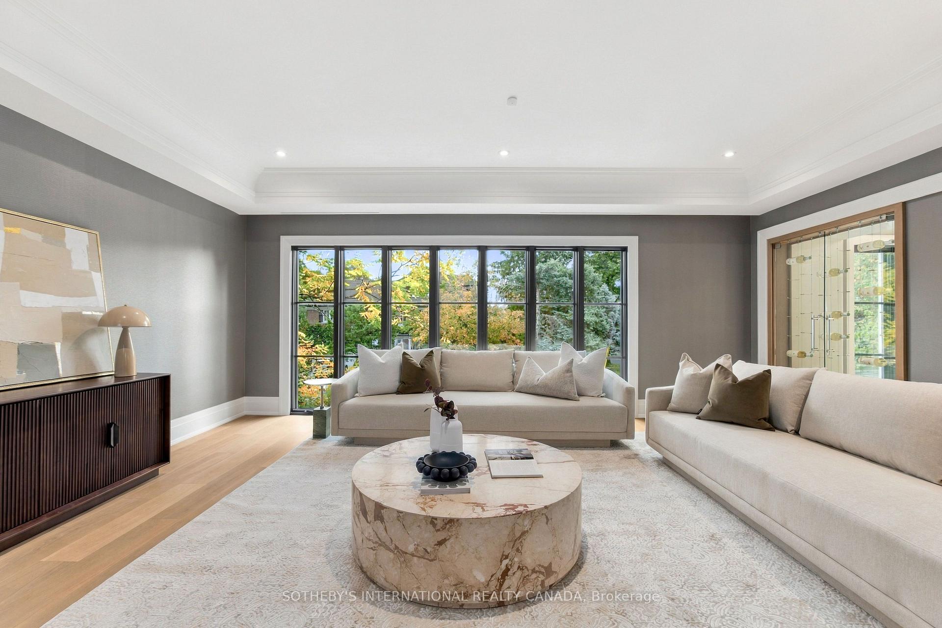 170 Forest Hill Road, Toronto