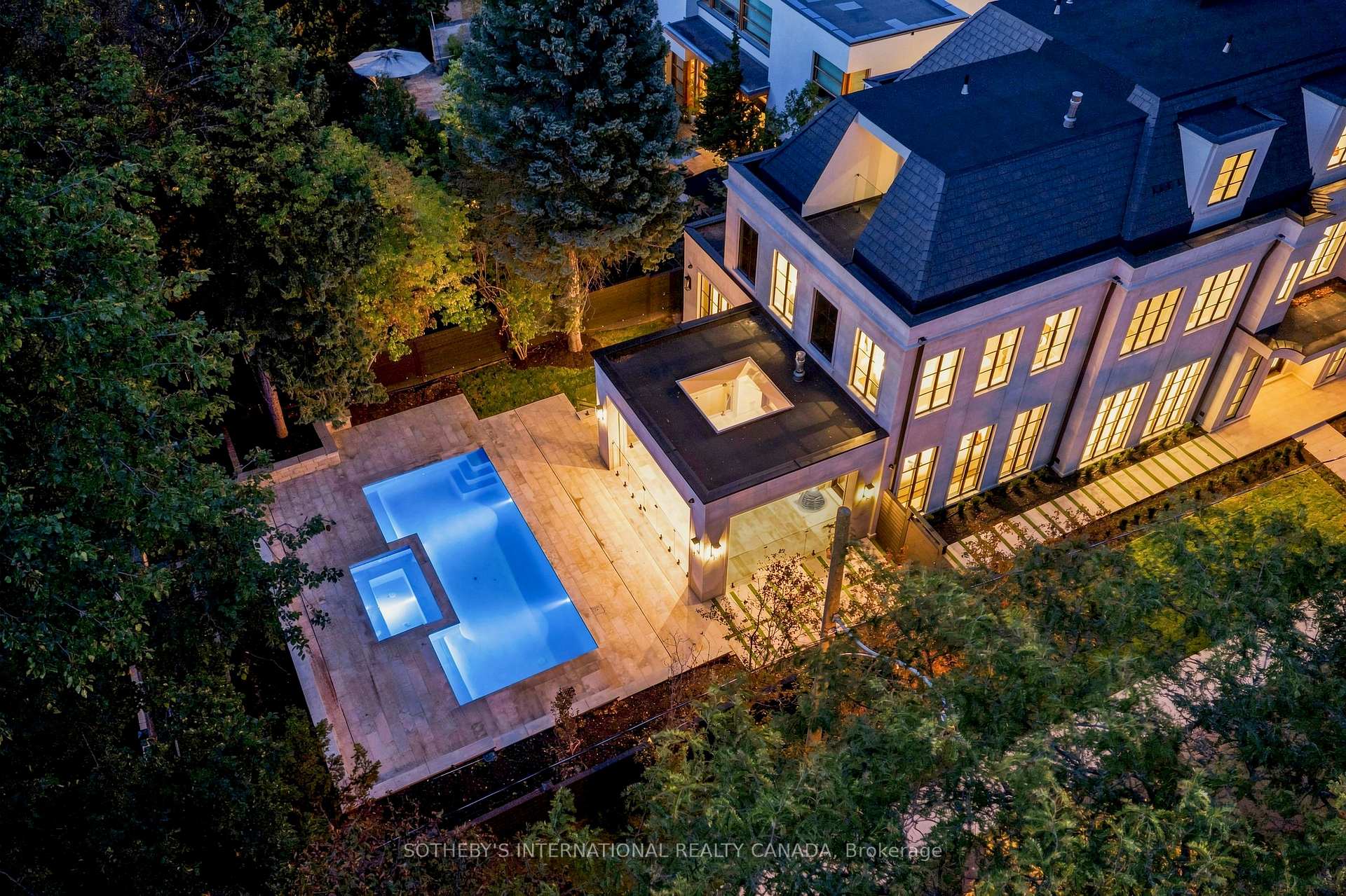 170 Forest Hill Road, Toronto