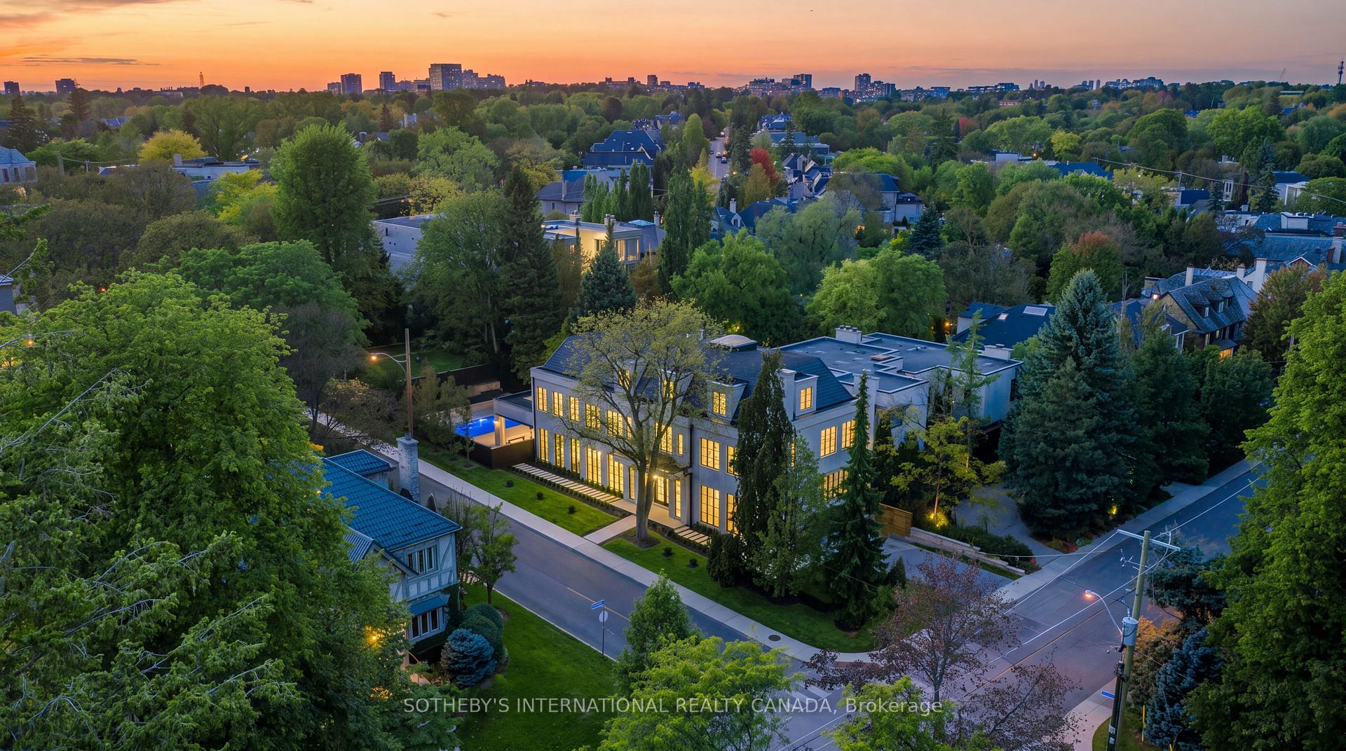 170 Forest Hill Road, Toronto
