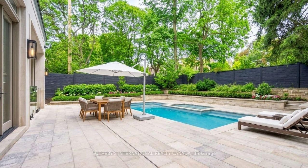 170 Forest Hill Road, Toronto
