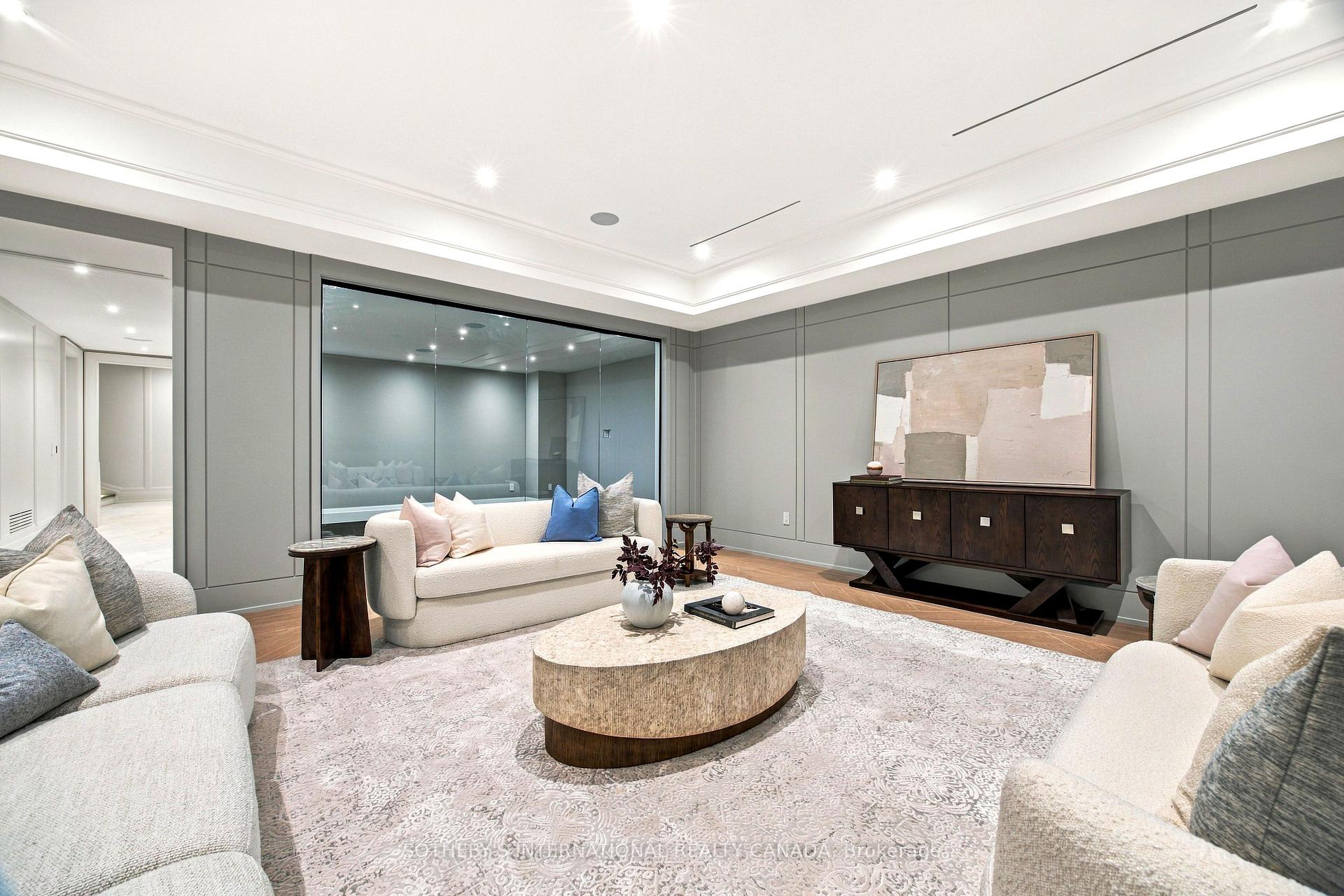 170 Forest Hill Road, Toronto