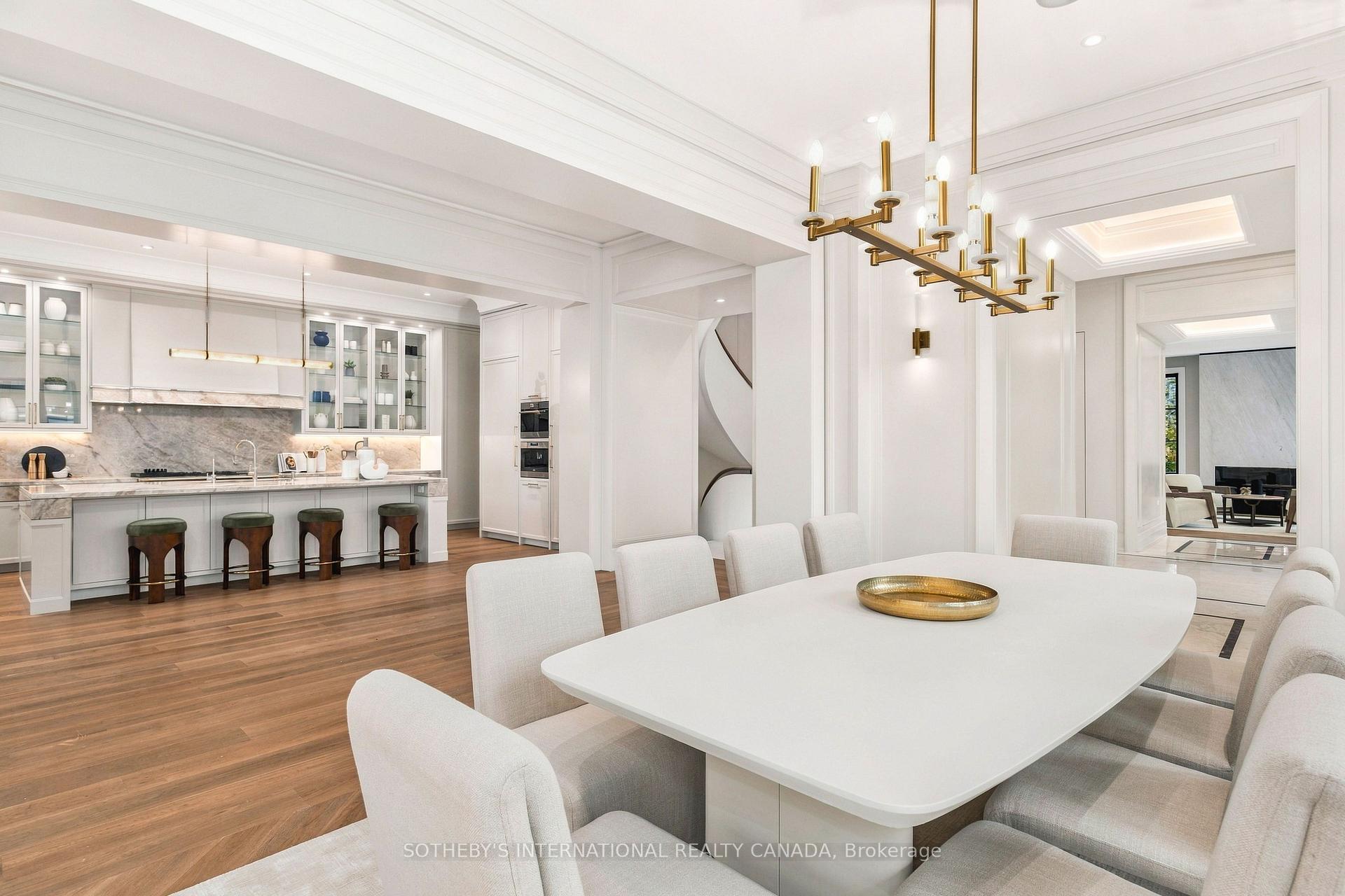 170 Forest Hill Road, Toronto