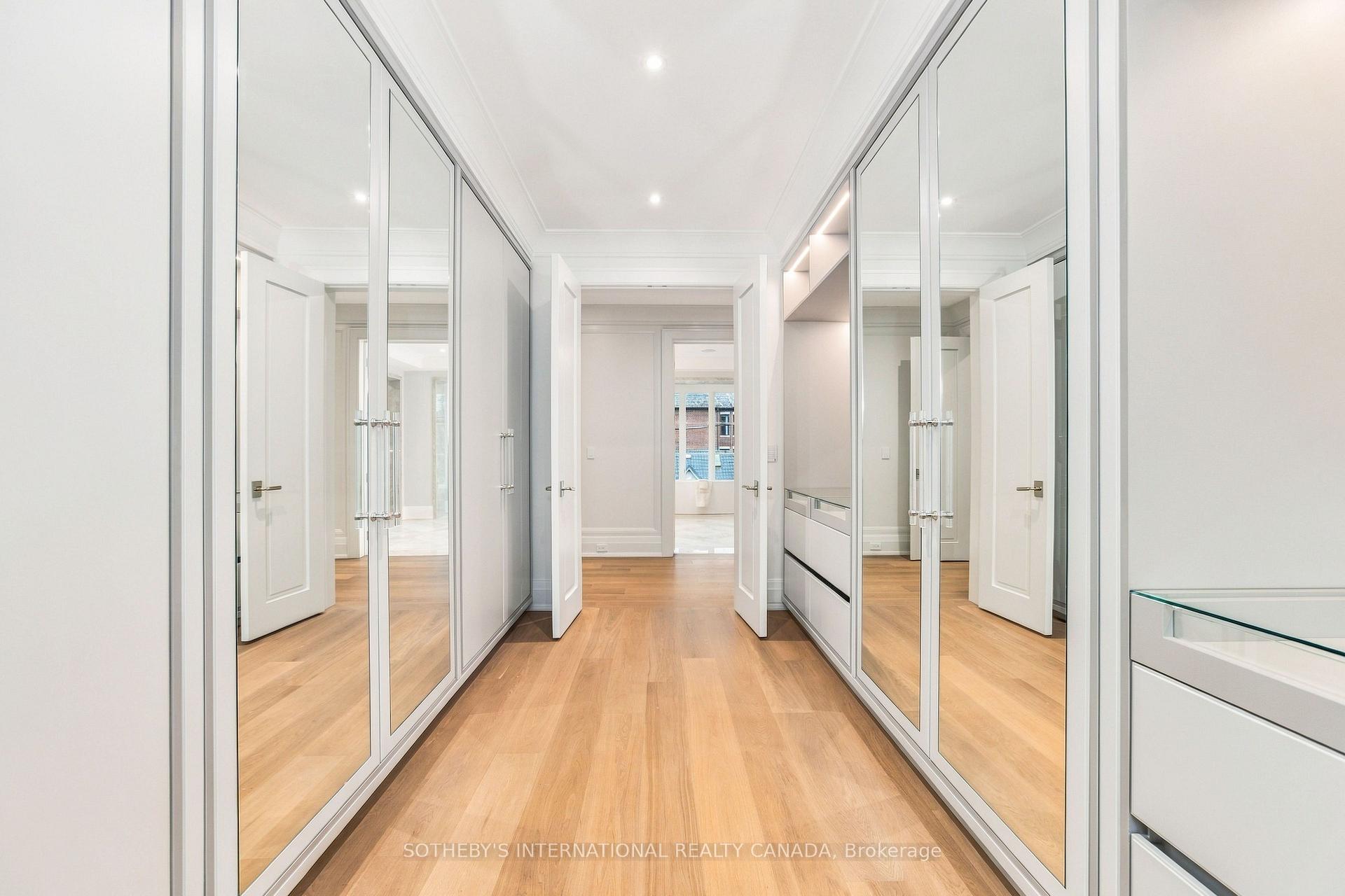 170 Forest Hill Road, Toronto