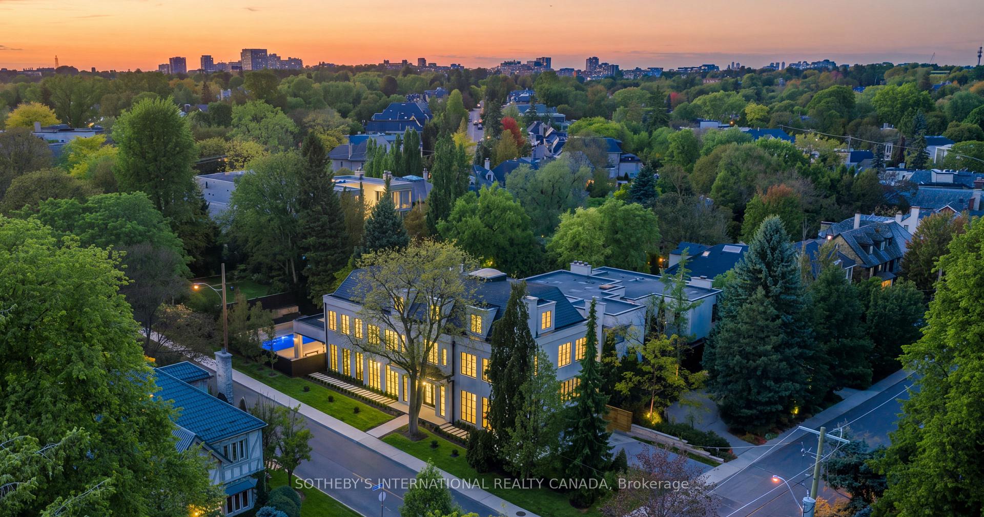 170 Forest Hill Road, Toronto
