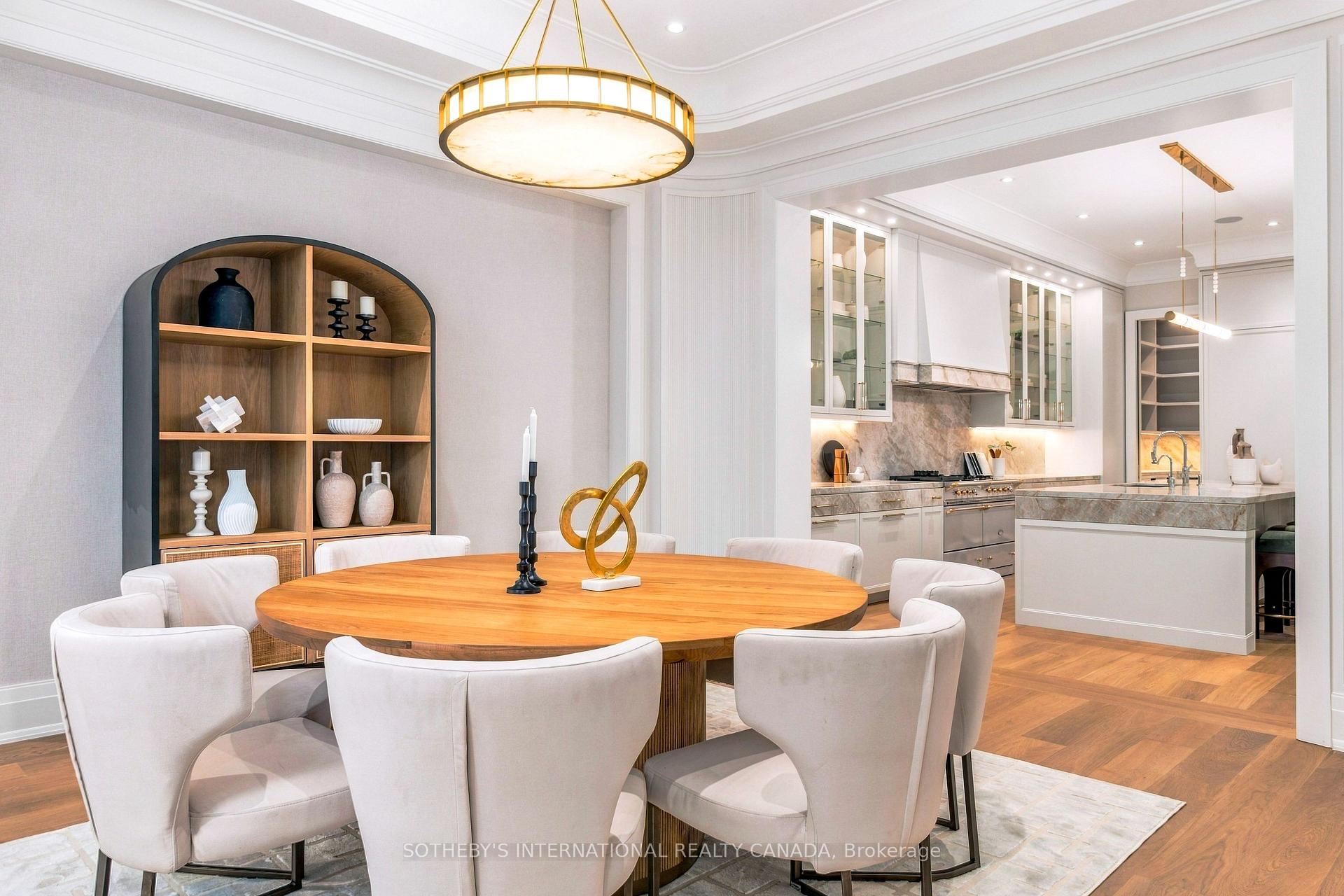 170 Forest Hill Road, Toronto