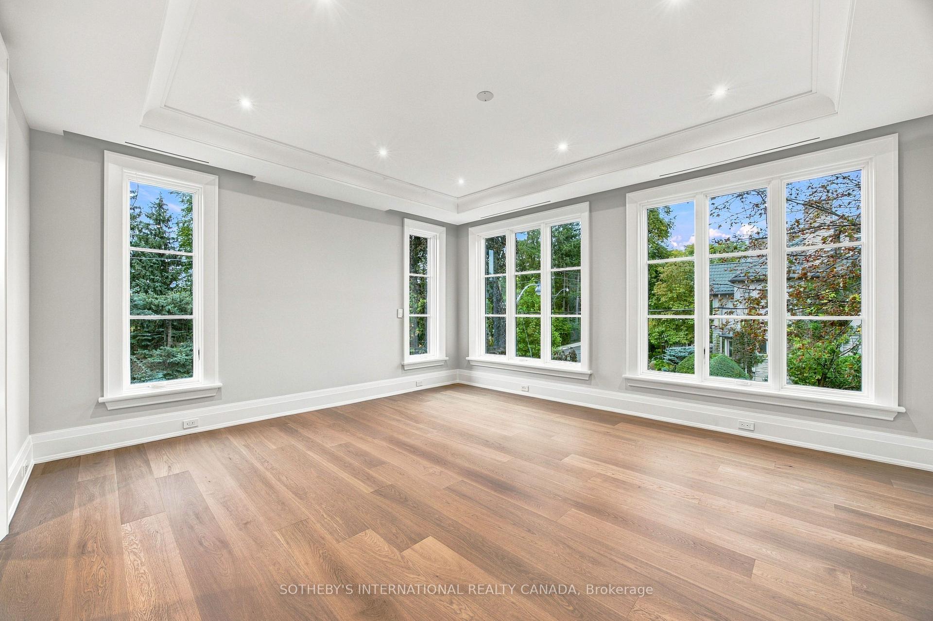 170 Forest Hill Road, Toronto