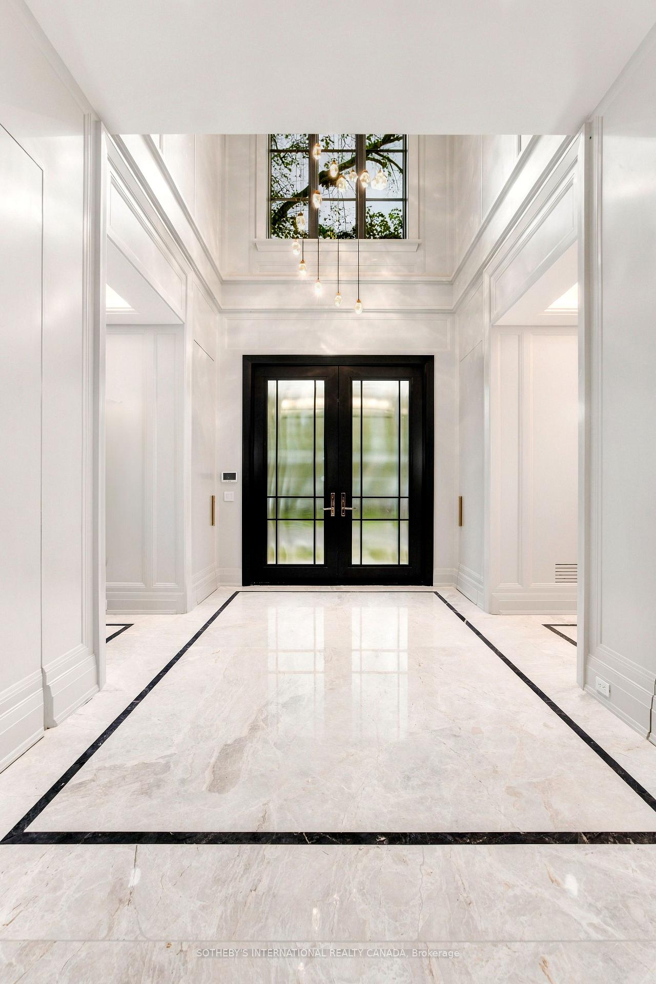 170 Forest Hill Road, Toronto