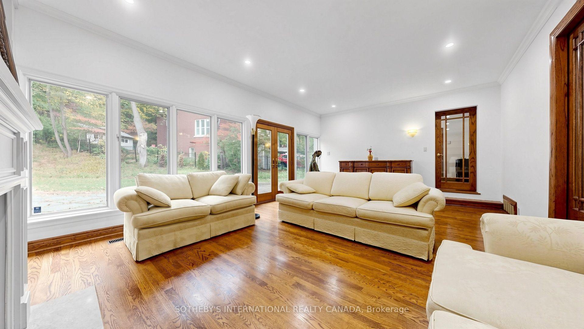 54 Plymbridge Road, Toronto