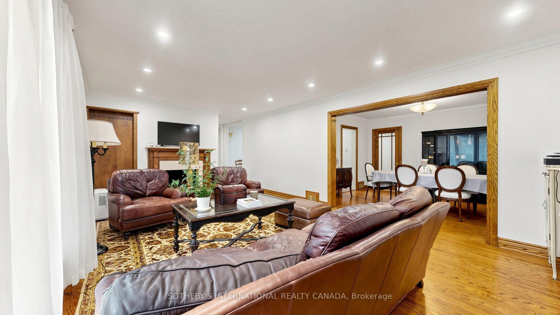 54 Plymbridge Road, Toronto