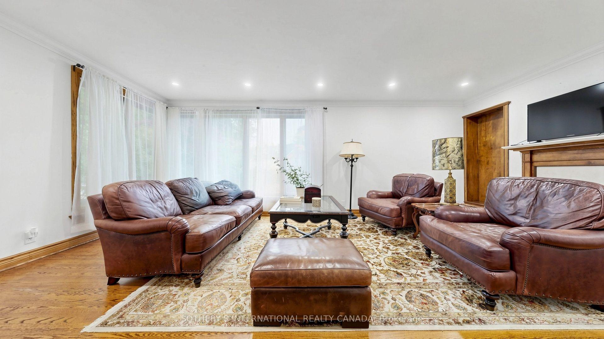 54 Plymbridge Road, Toronto