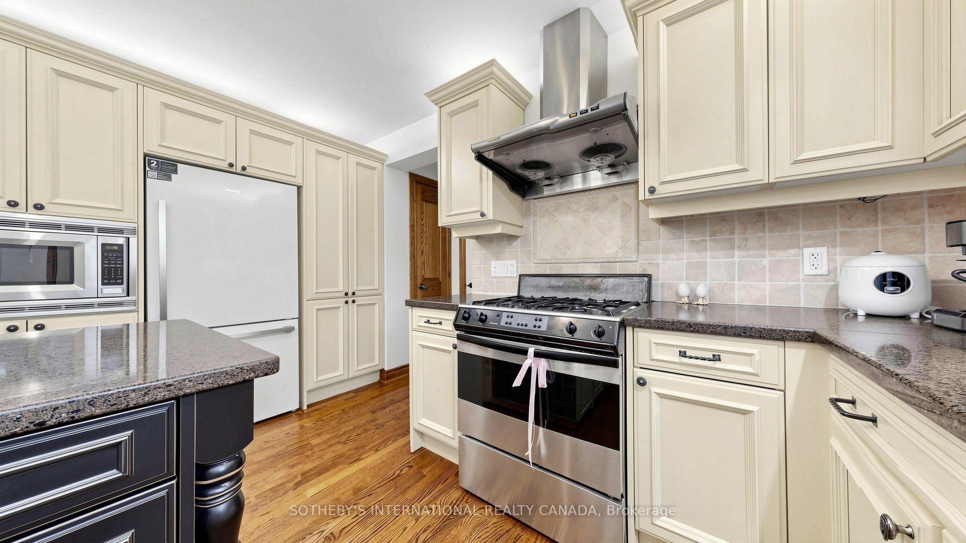 54 Plymbridge Road, Toronto