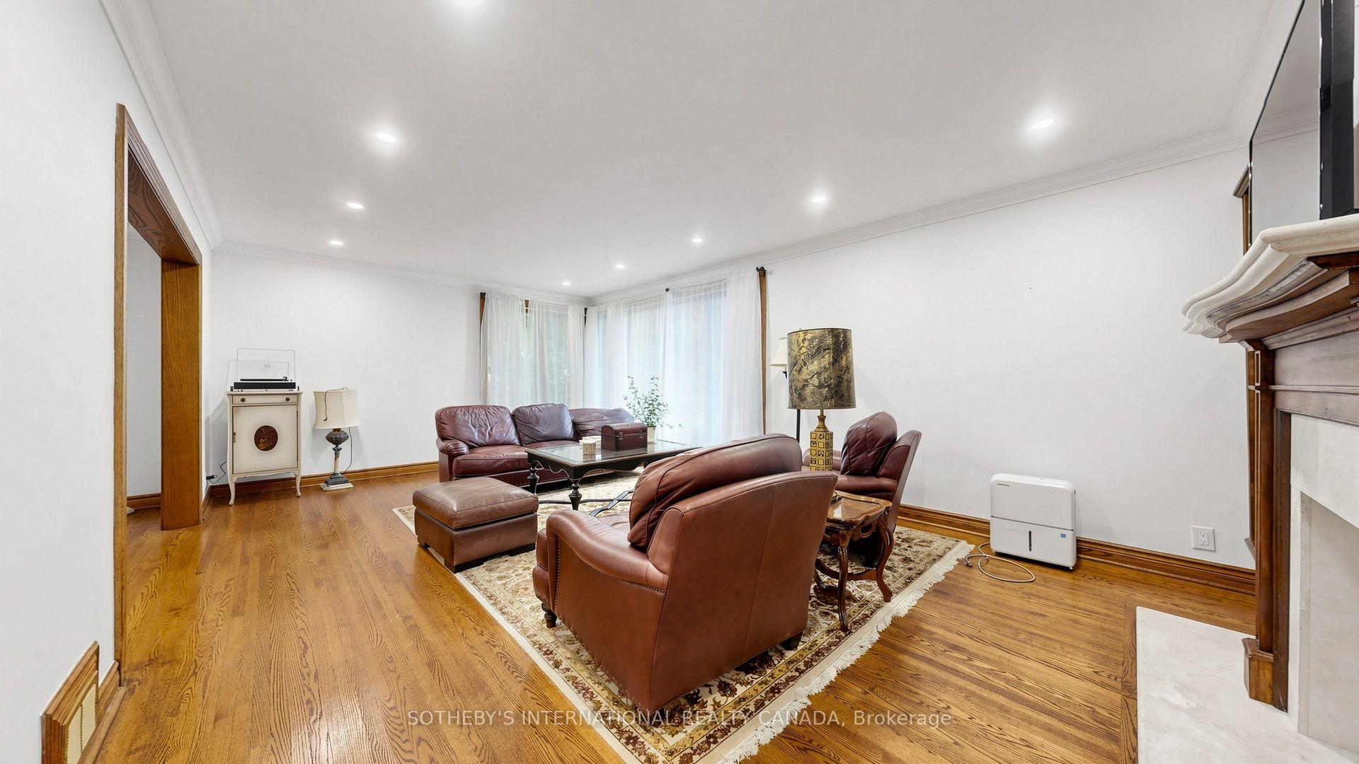 54 Plymbridge Road, Toronto