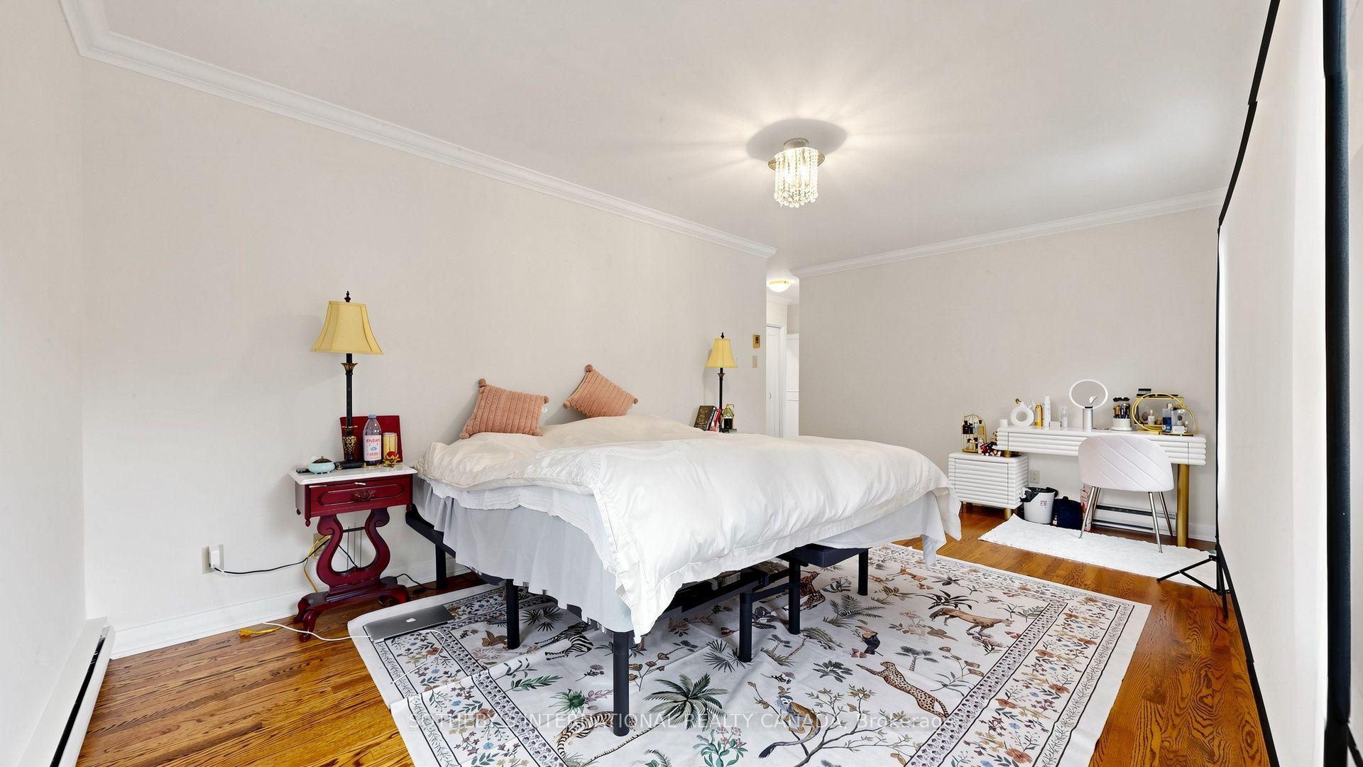 54 Plymbridge Road, Toronto