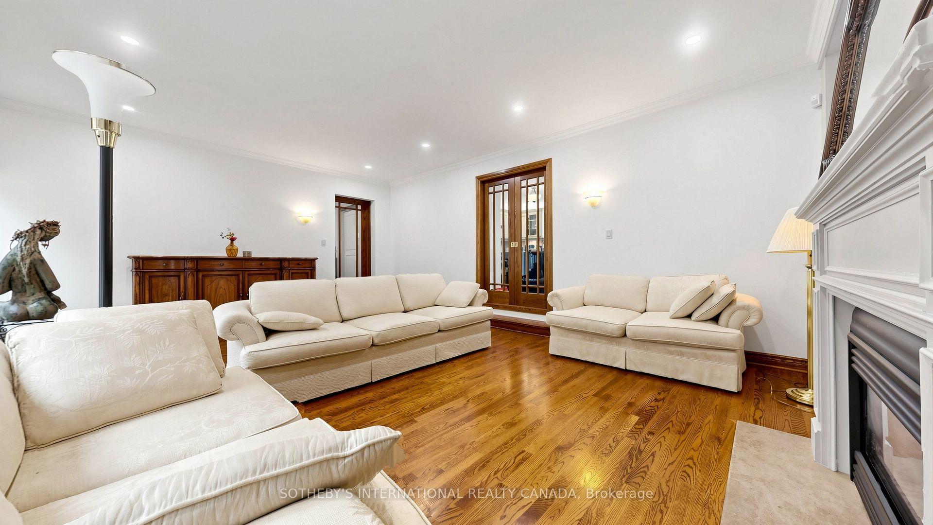 54 Plymbridge Road, Toronto