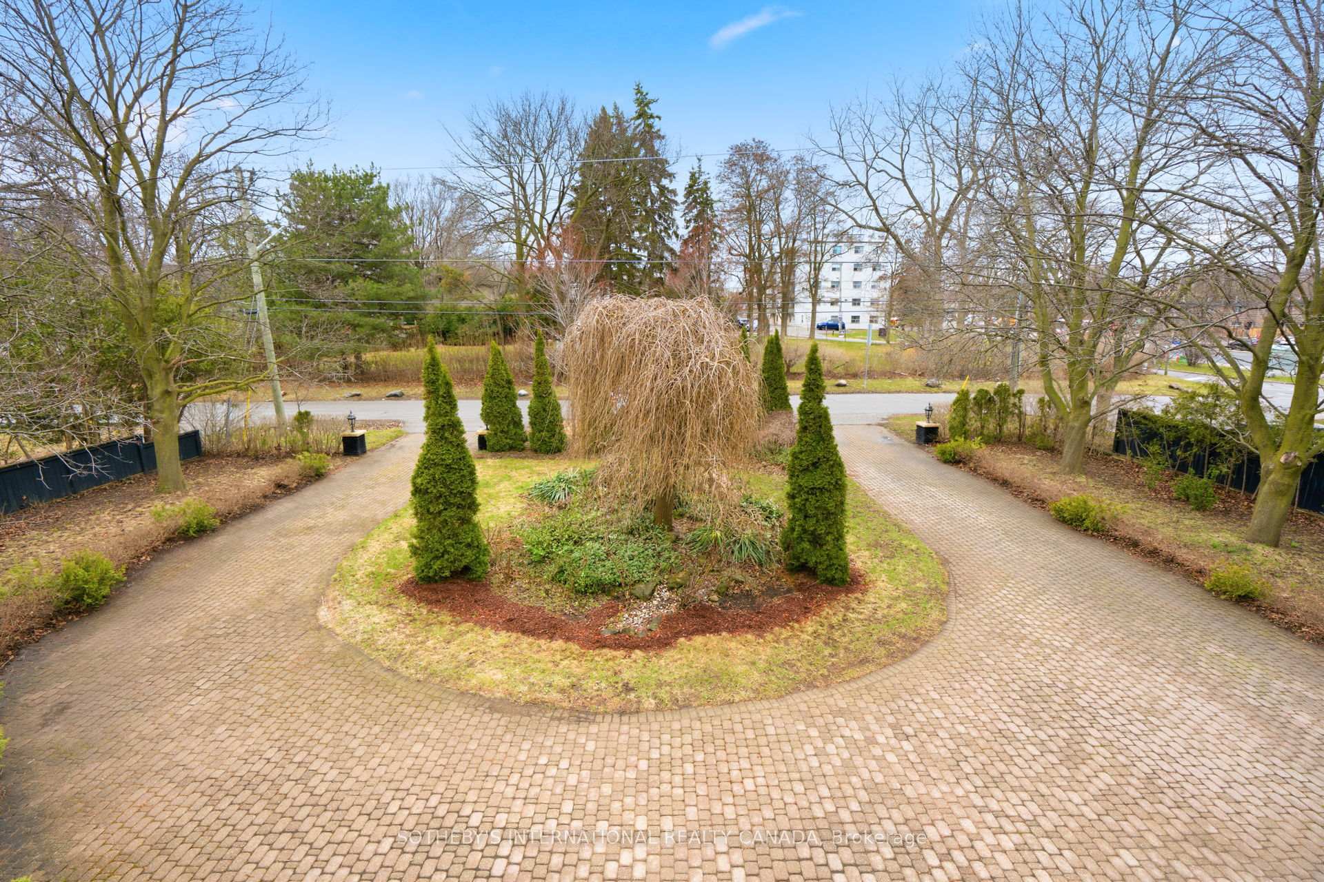 55 Pine Ridge Road