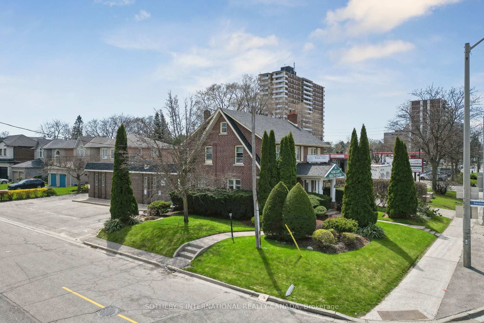 4023 Sheppard Avenue