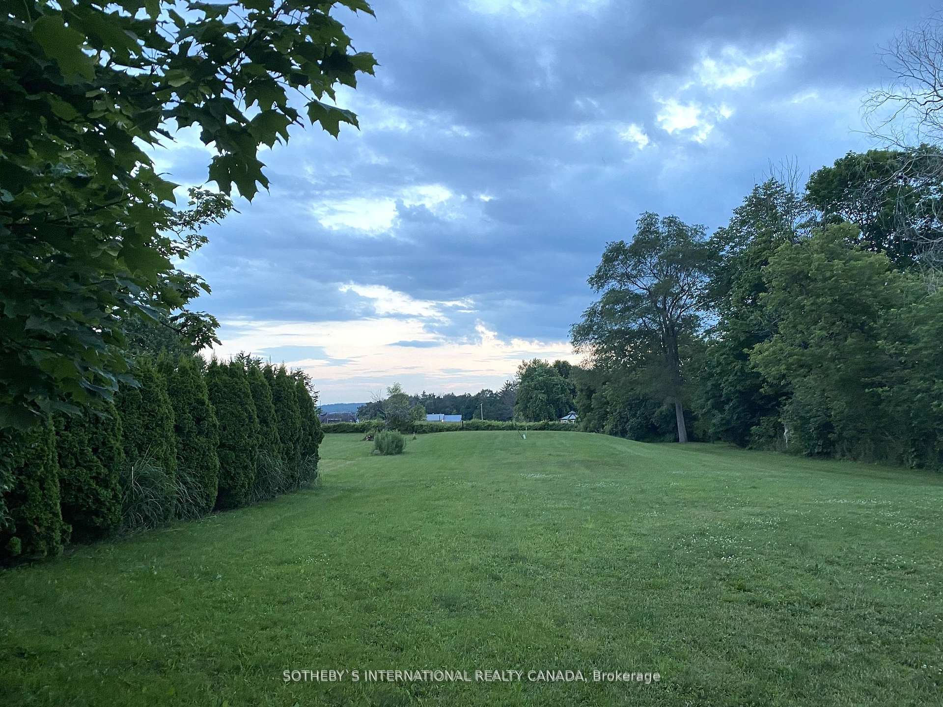 7352/73 Yonge Street