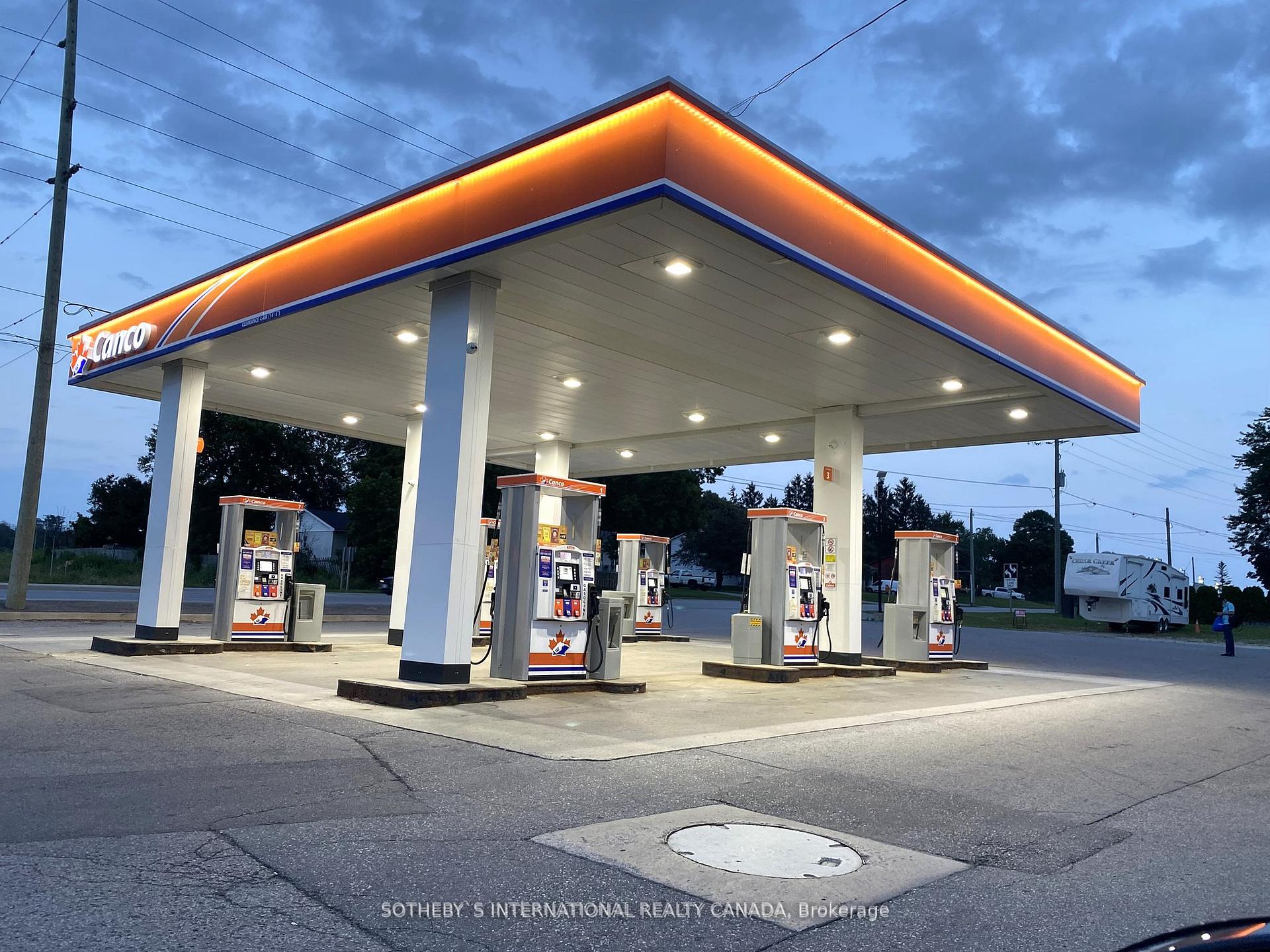 7352/73 Yonge Street