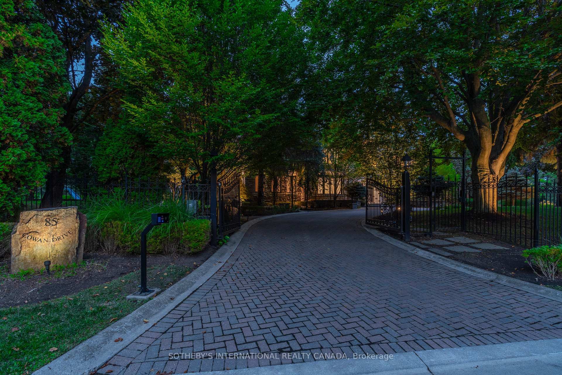 85 Cowan Drive