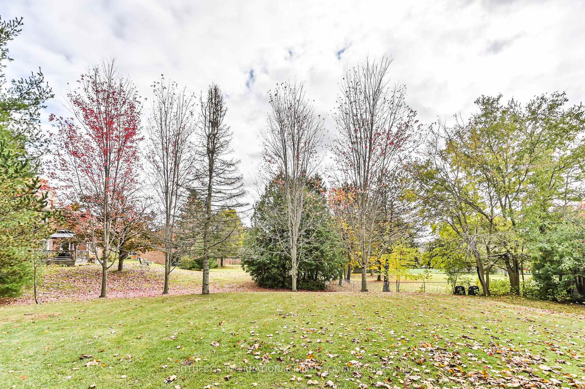 23 Hill Farm Road