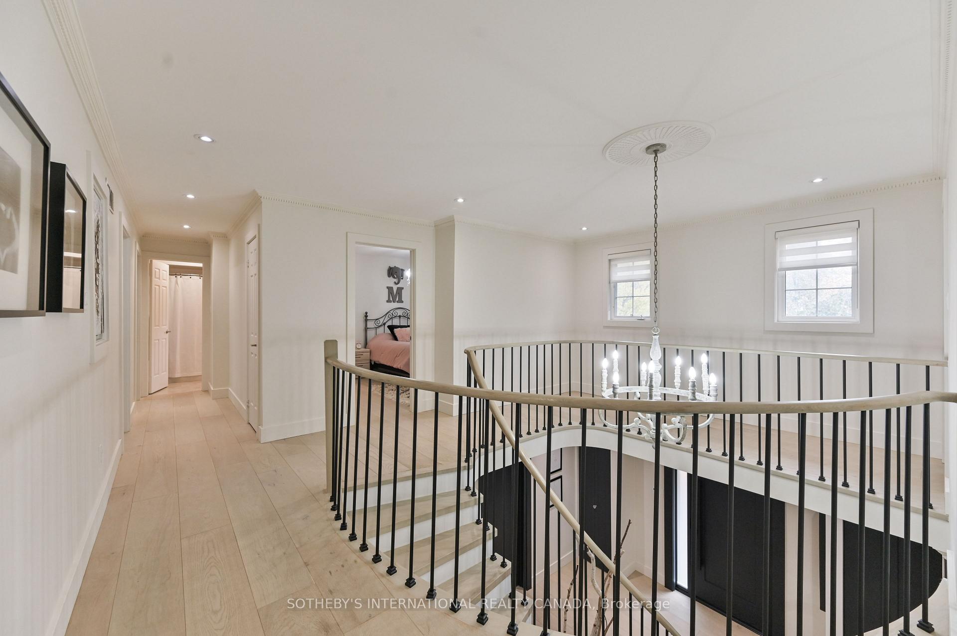 23 Hill Farm Road