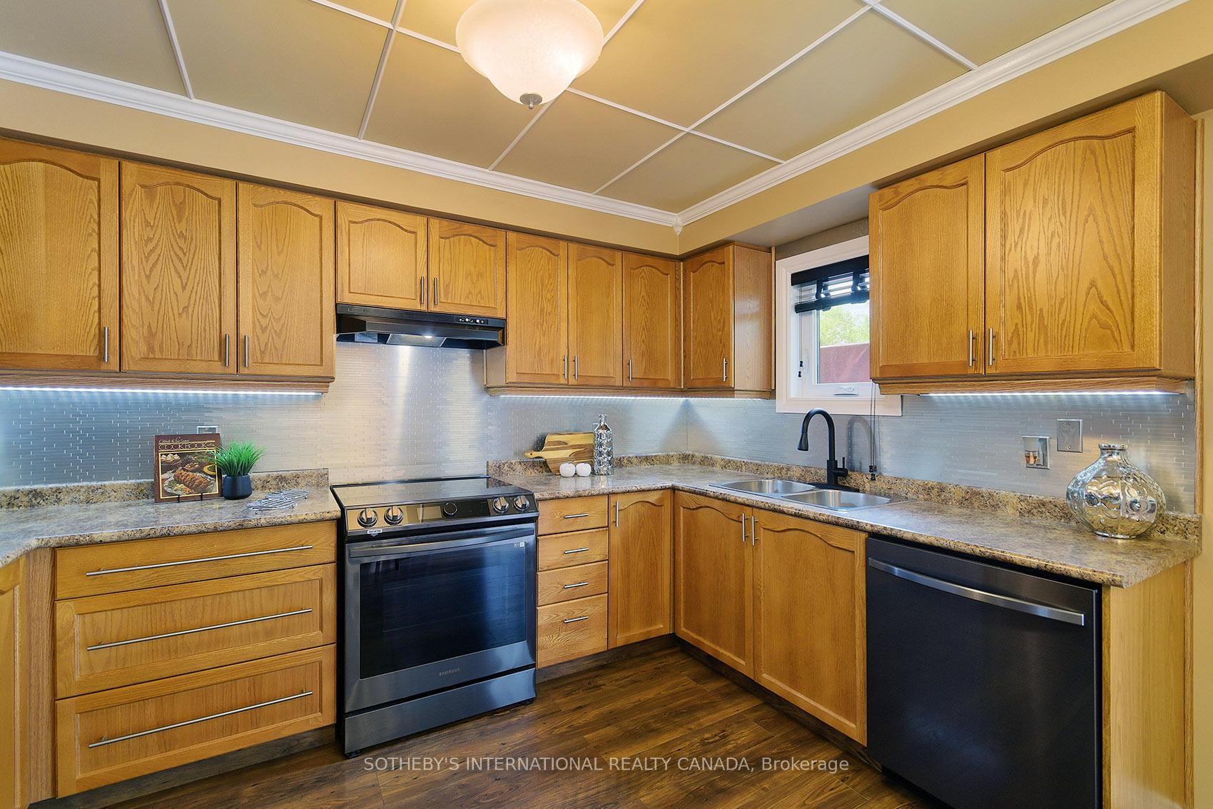 52 Monteith Crescent