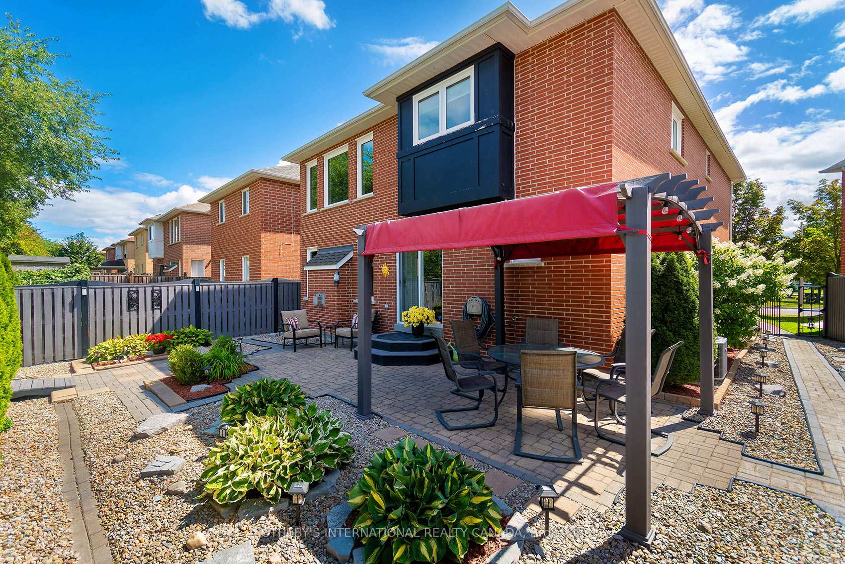 52 Monteith Crescent
