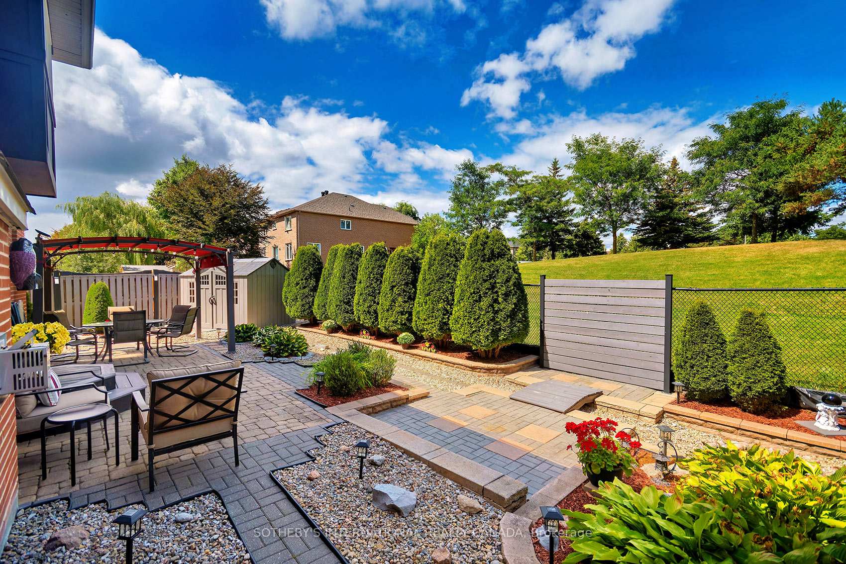 52 Monteith Crescent