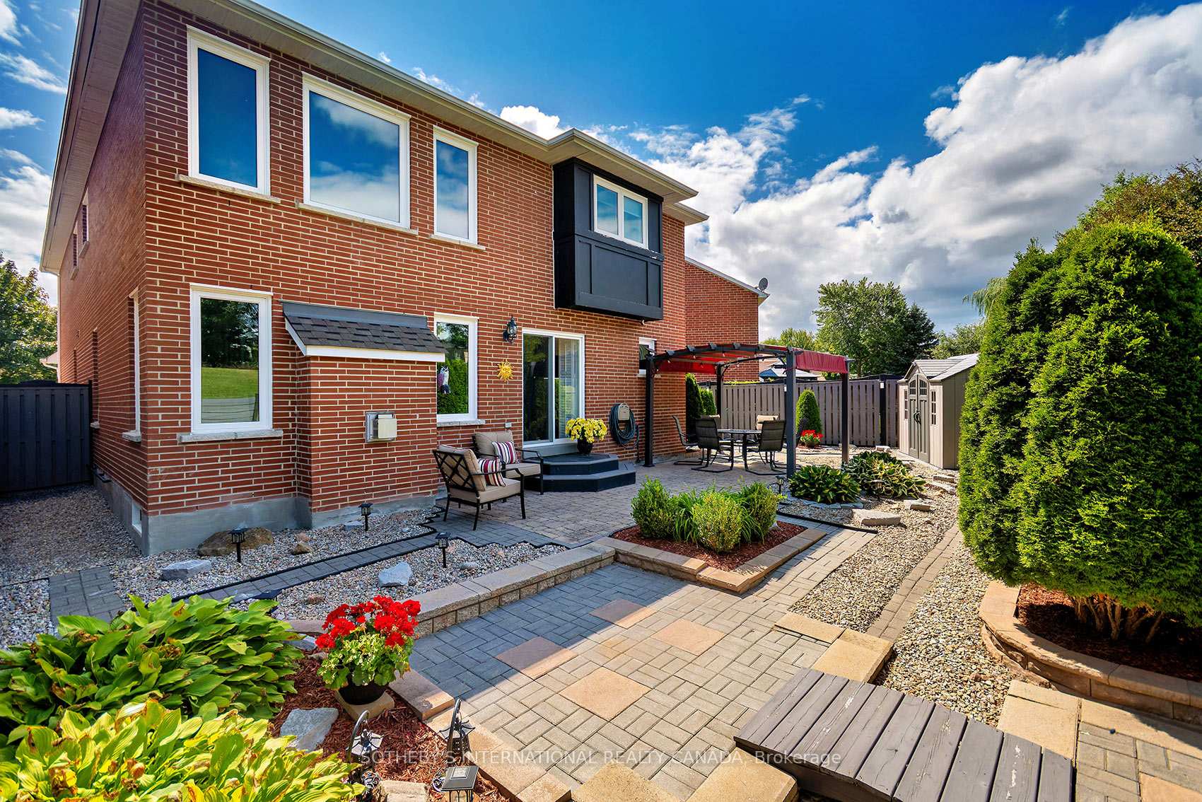 52 Monteith Crescent