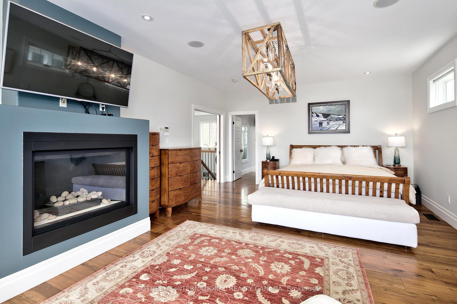 156 Bartlett Boulevard