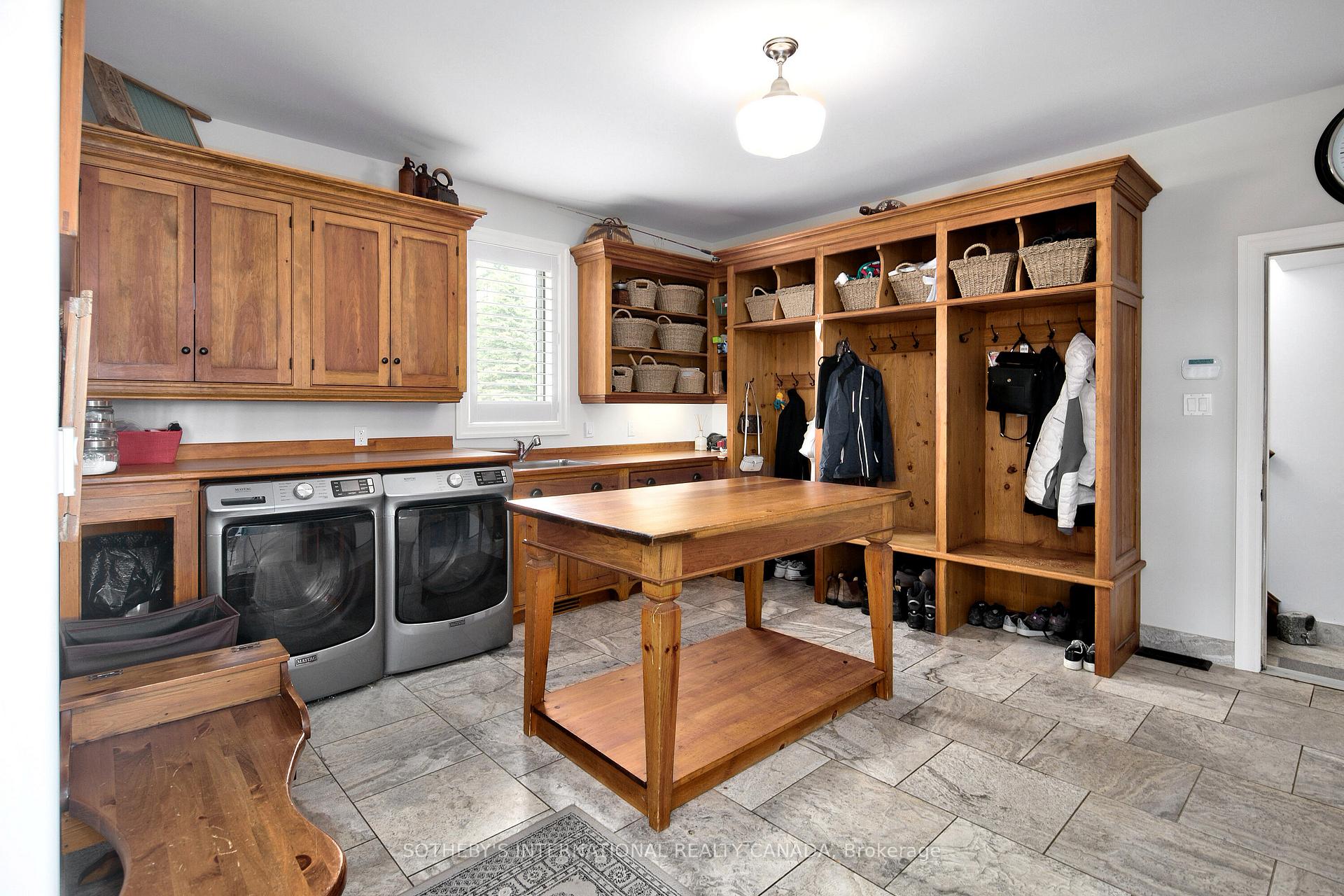 156 Bartlett Boulevard