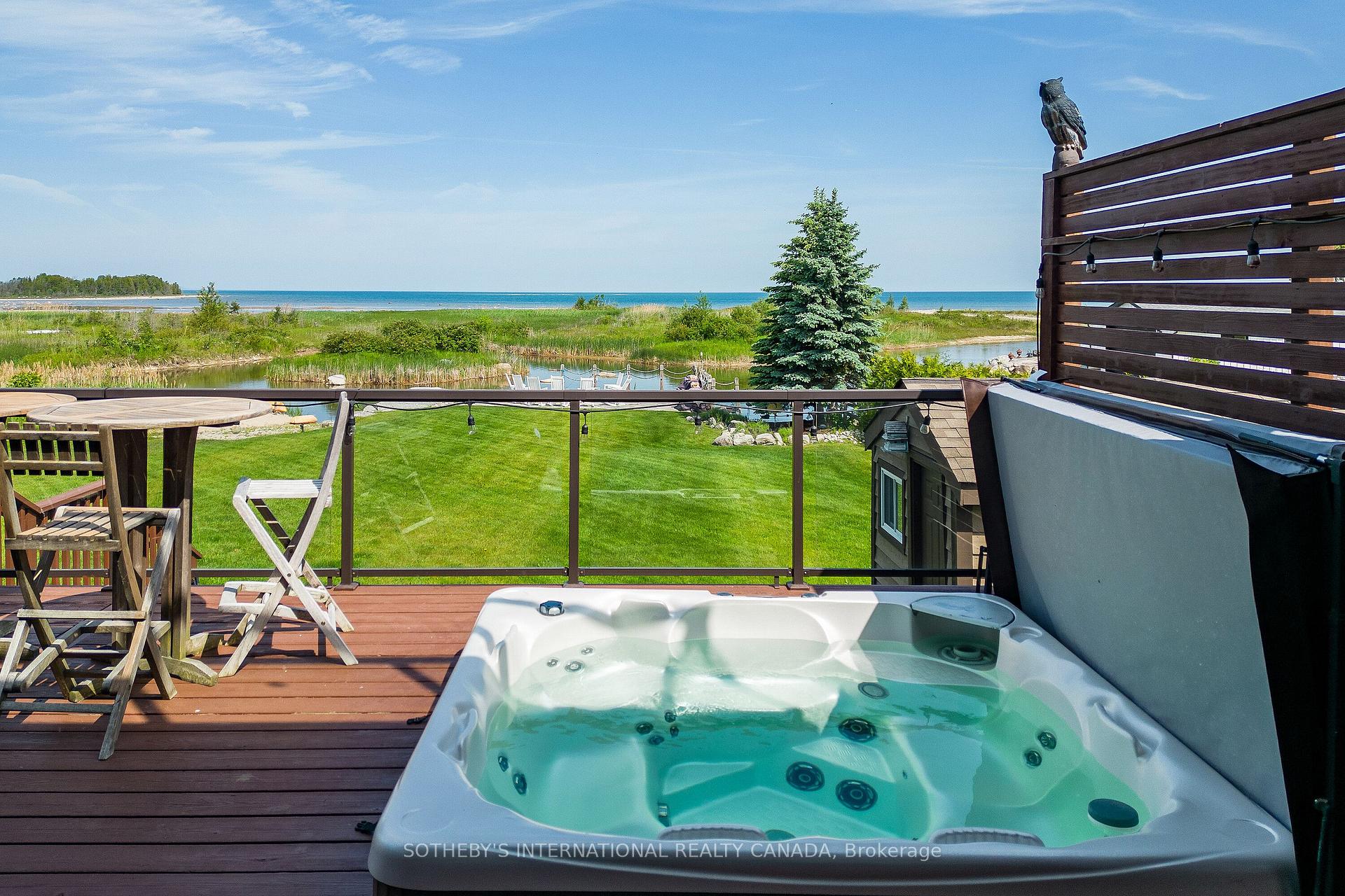 156 Bartlett Boulevard